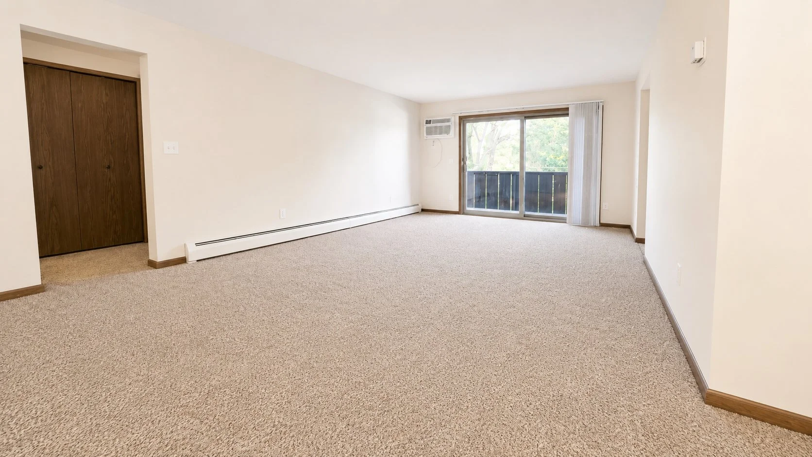 965-303 living room.jpg