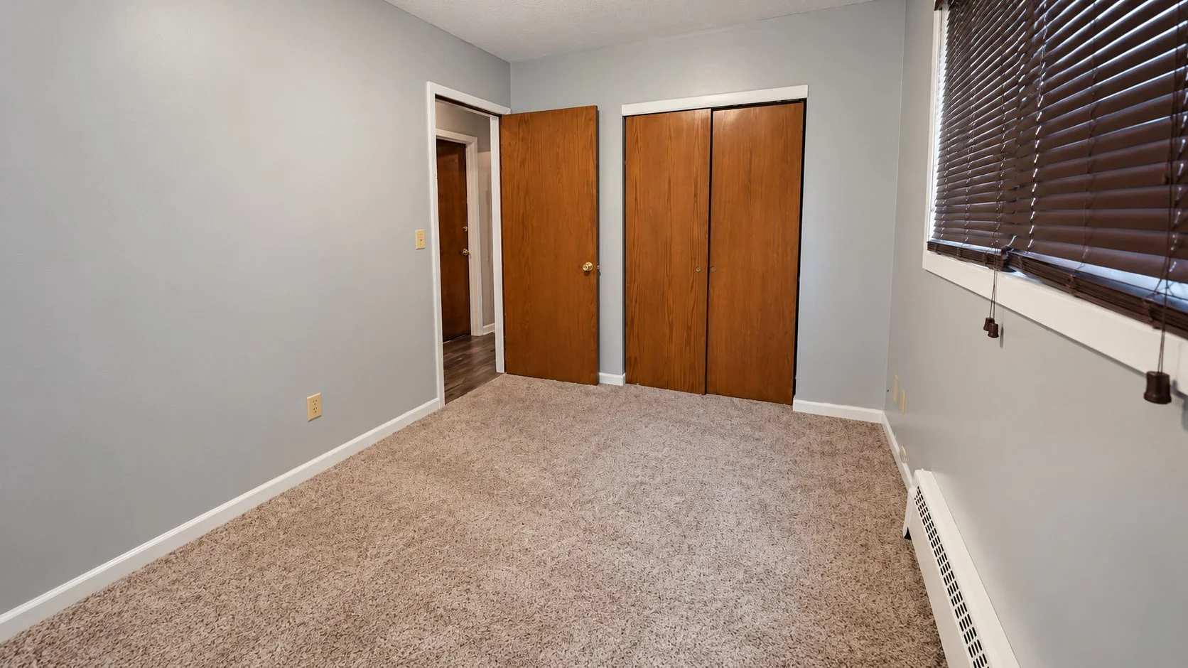580-2 bedroom4.jpg
