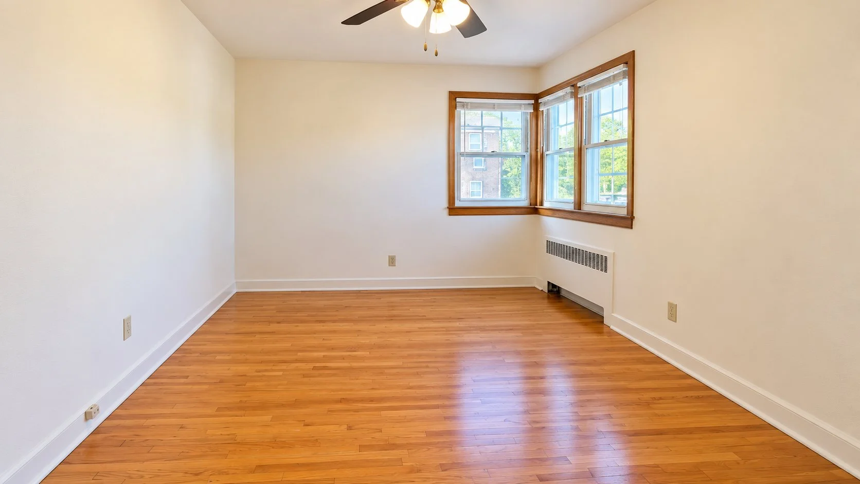 1837-11 bedroom.jpg