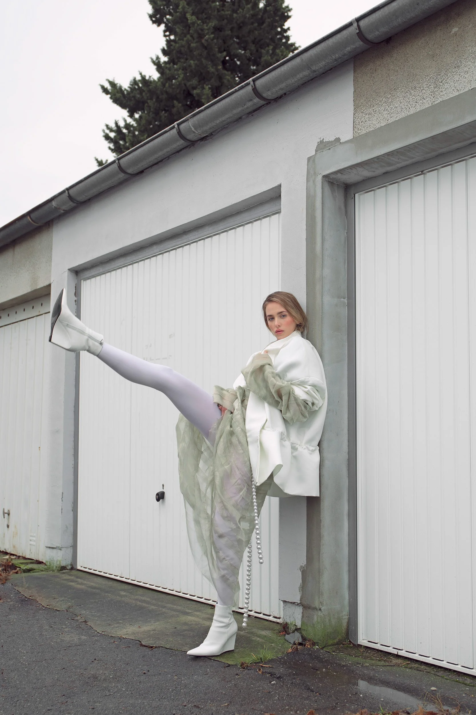 fashion photography full body white.jpg