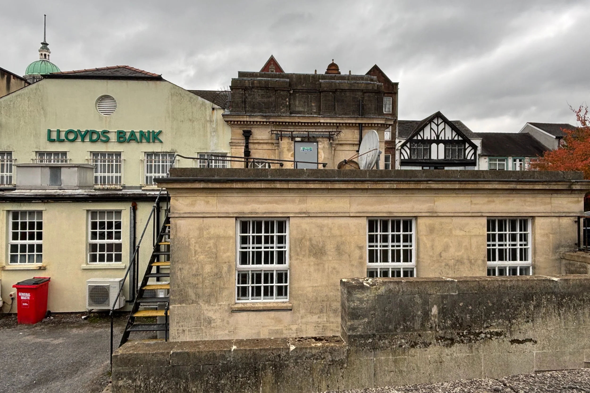 lloyds7.jpg