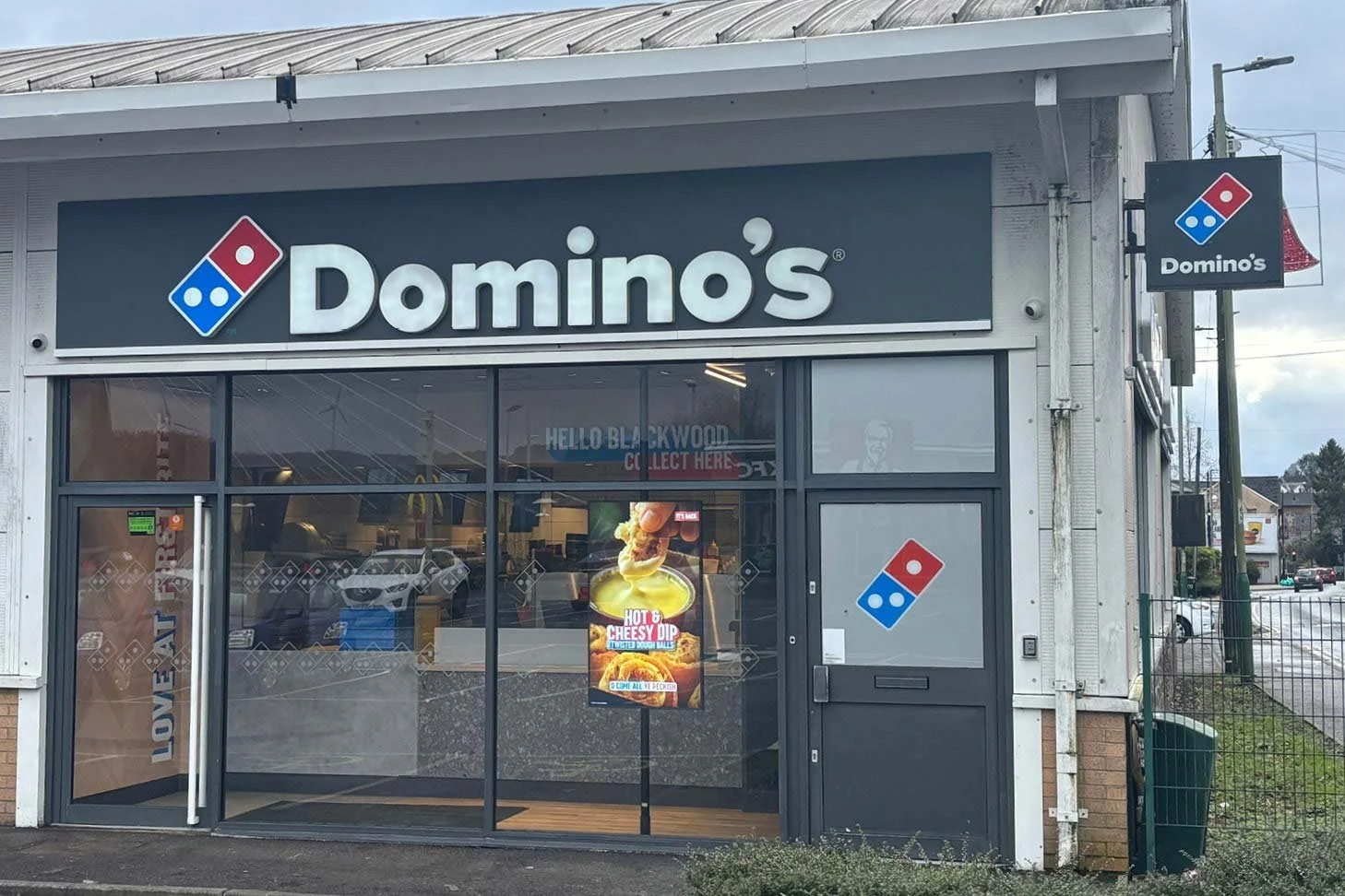DOMINOS.jpg