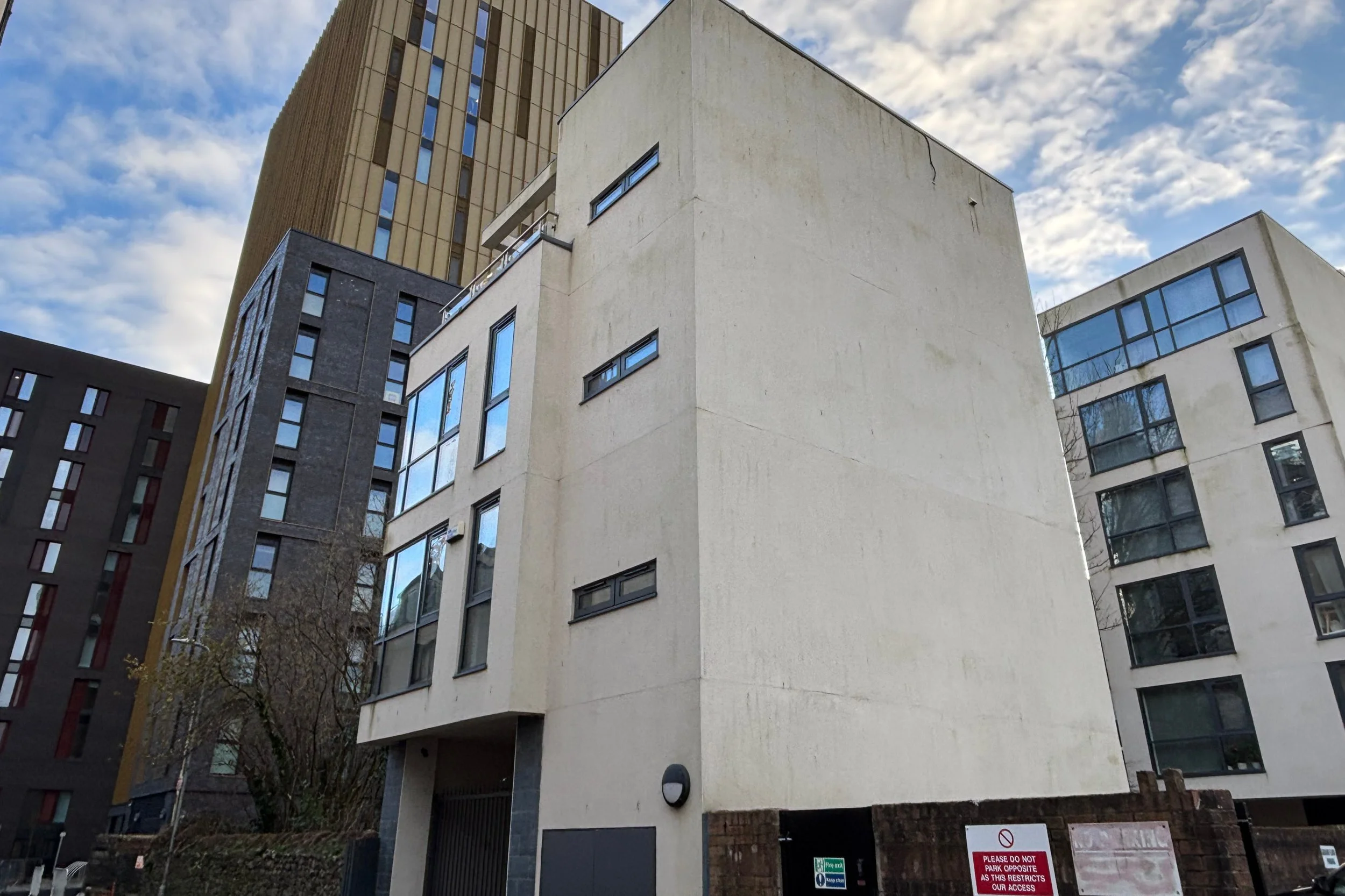 CARDIFF3.jpg