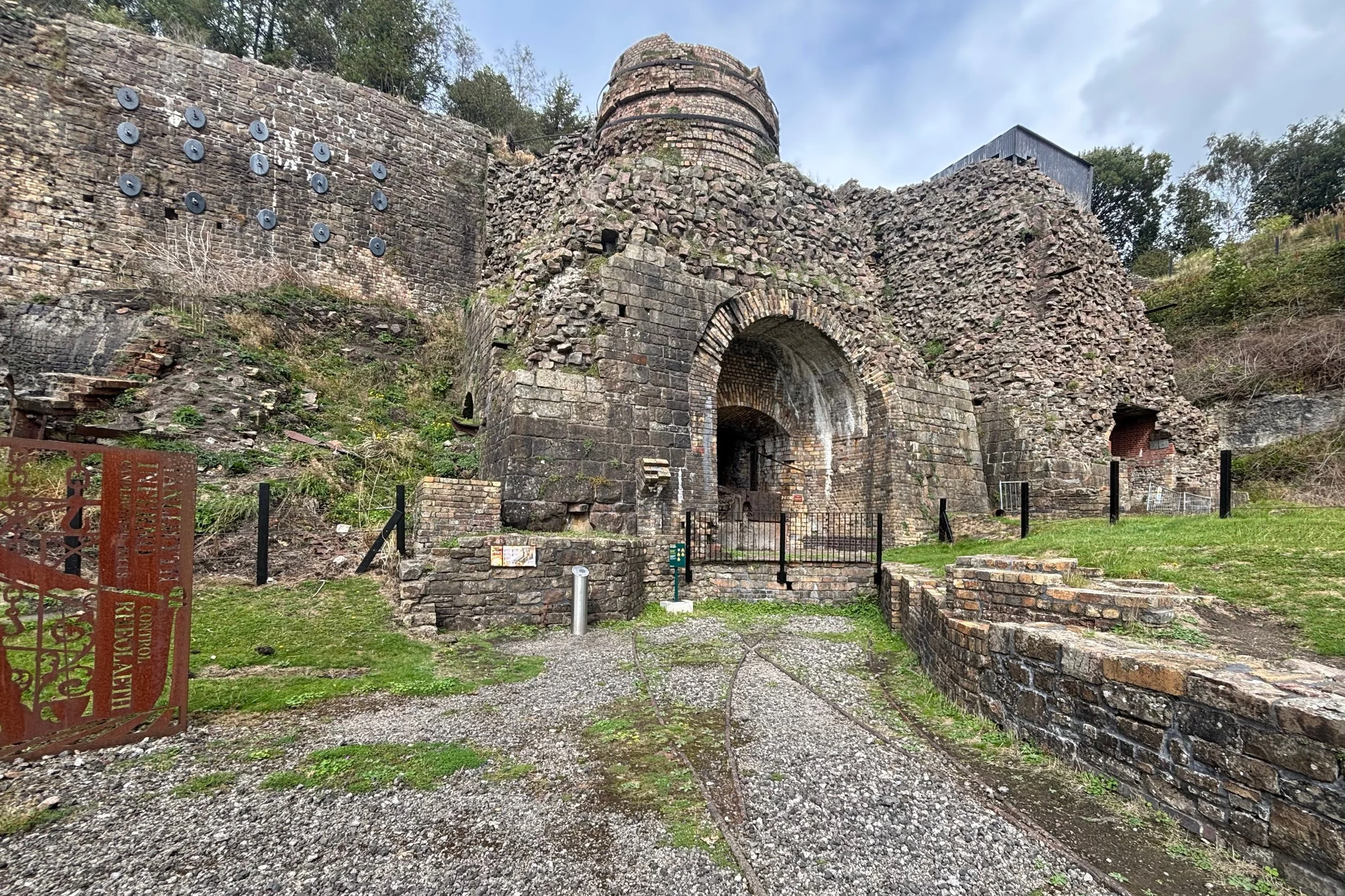BLAEN13.jpg