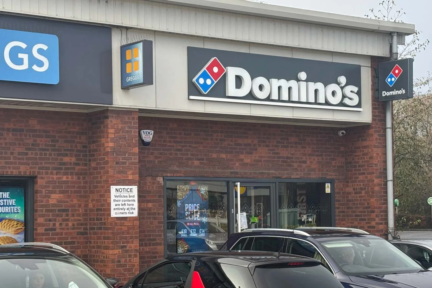 dominos.jpg