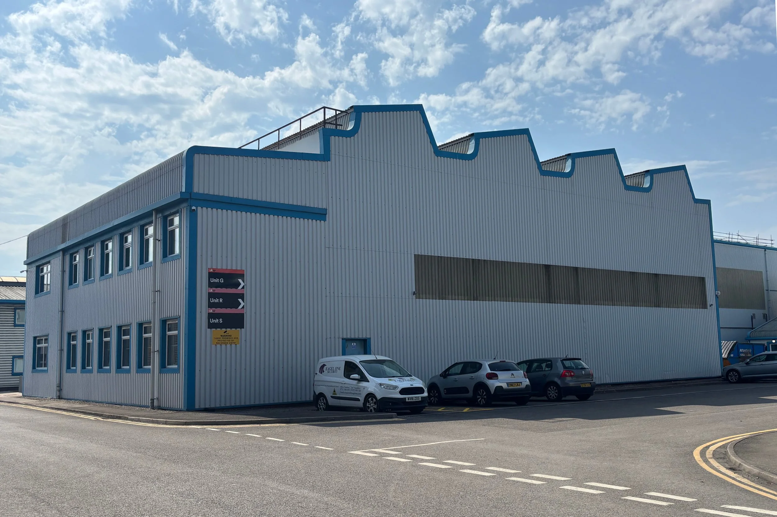 1055-10572.jpg
