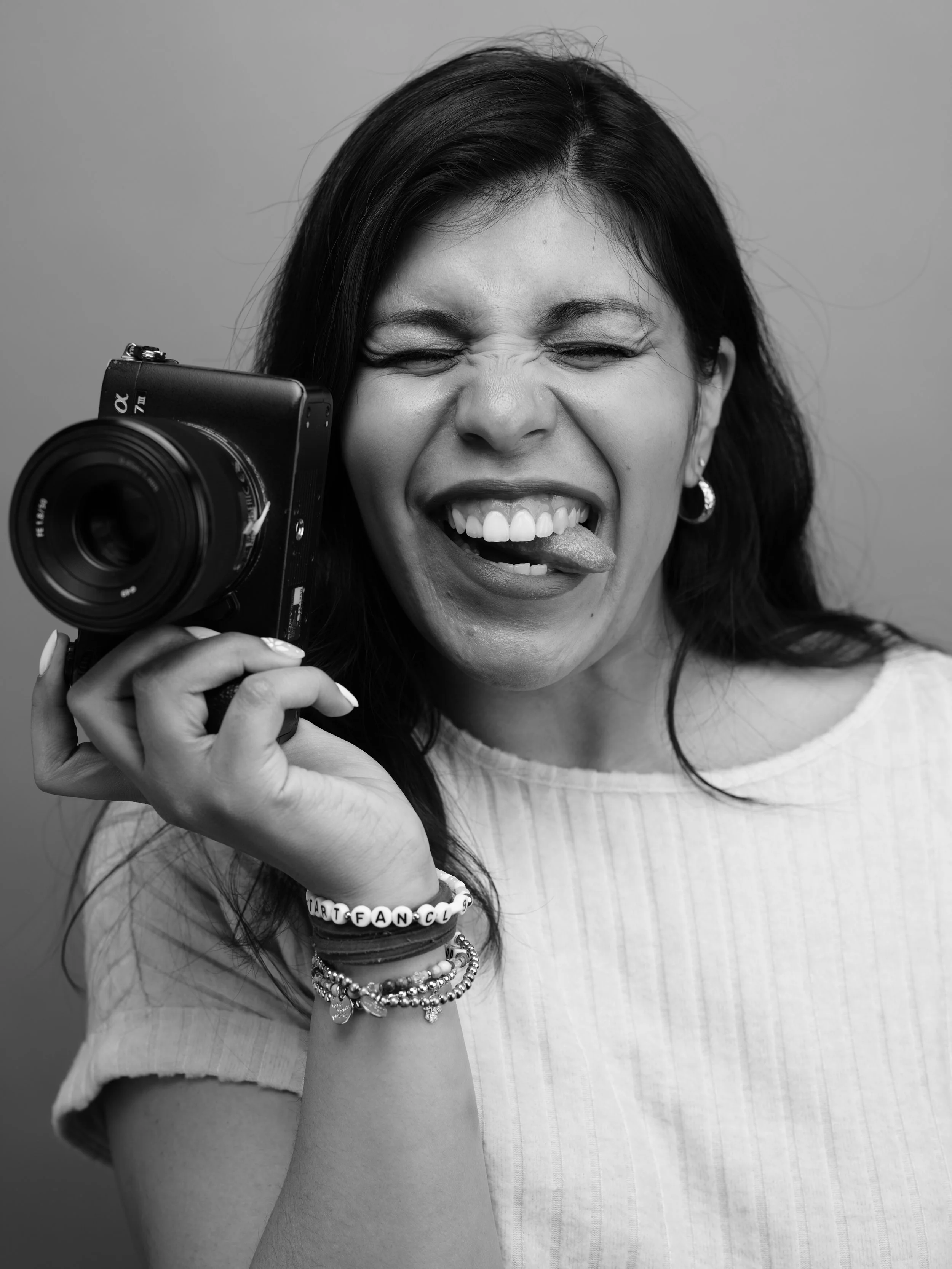 HEADS UP FRIENDS: I&rsquo;m gonna be out of office august 5-11&hellip;
.
but not out of business! i&rsquo;m traveling for a wedding but completely available to chat about booking your shoot. expect slower response times while i&rsquo;m away, but i pr