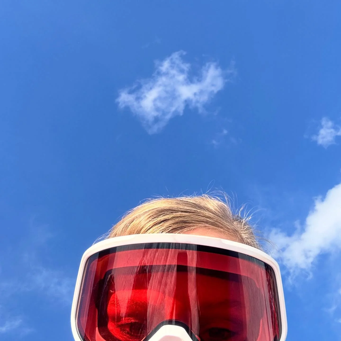 Ein paar Worte vom BERG:

Dem Berg ist egal, was du glaubst.
Es ist ihm egal, wie du dich nennst.
Es ist ihm egal, was du postest.

Er interessiert sich daf&uuml;r,
was du tust, wenn niemand zusieht.
Ob du morgen wieder auftauchst.

Ich bin gerade hi