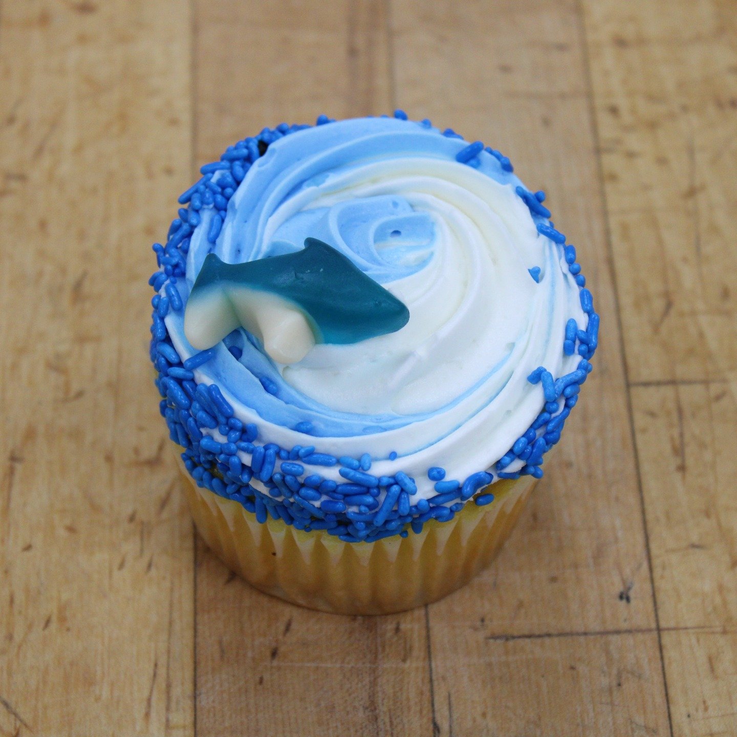 New Cupcake Flavor!! For the summer season we will have Lemon Blue Raspberry cupcakes for the summer season! stop in today!! #antoinespastryshop #cupcakes #shoplocalshopsmall #shopsmall #smallbusiness #richthebaker #jaws #summer16