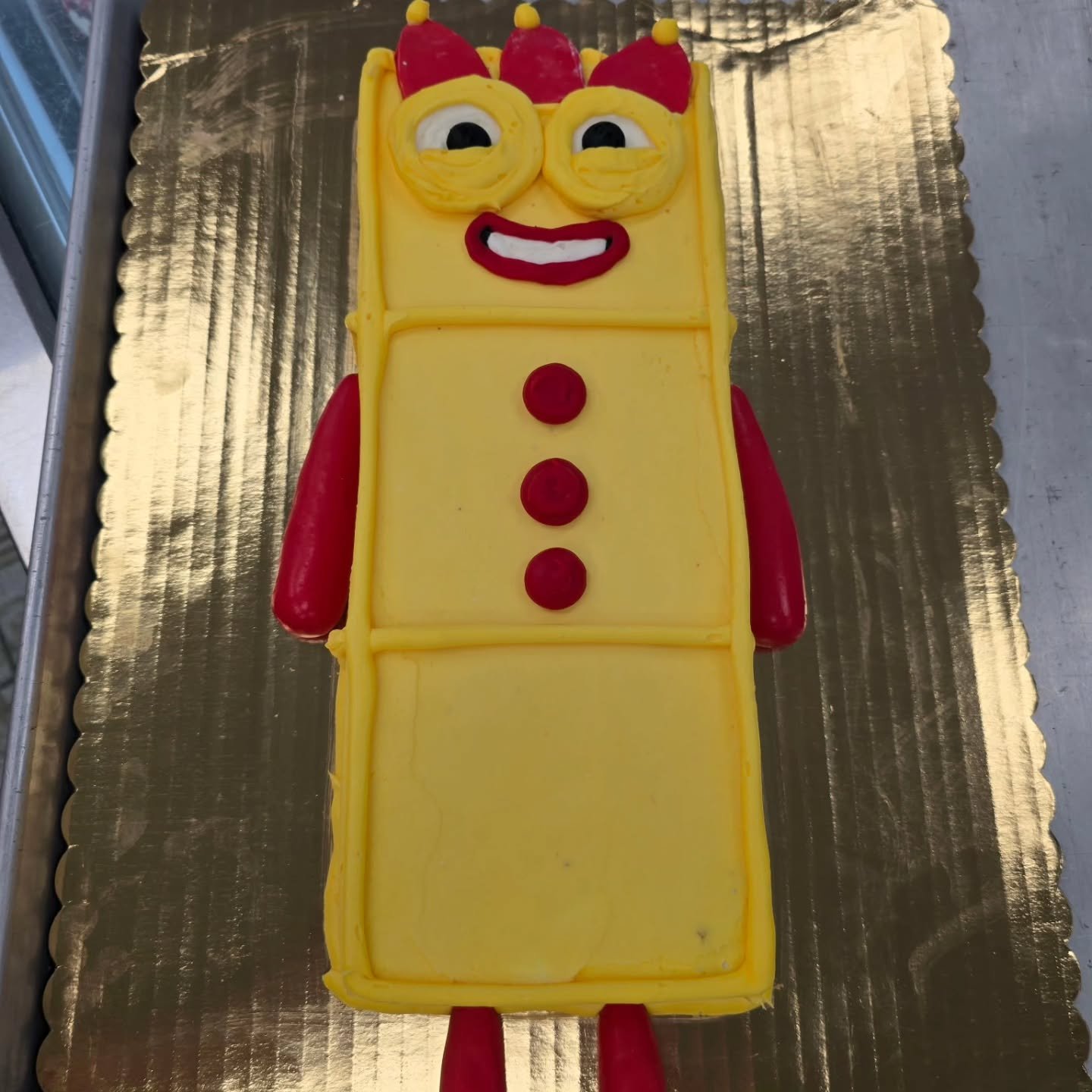 🤖#bakery #bakerylife #bakerytiktok #dough #bakingchronicles #baker #pastry #richthebaker #antoinespastryshop #shopsmallbusiness #shoplocal