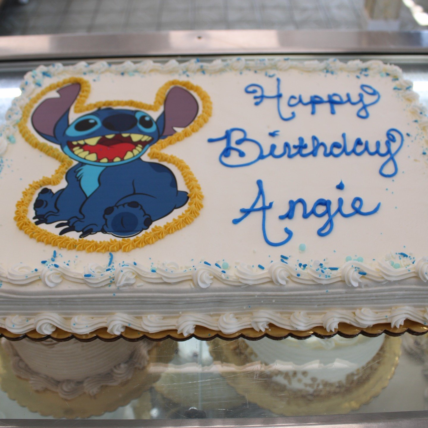 Happy Birthday Angie!! #antoinespastryshop #Bakery #Cakes #Baker #shoplocalshopsmall #smallbusiness #womenownedbusinessً #richthebaker