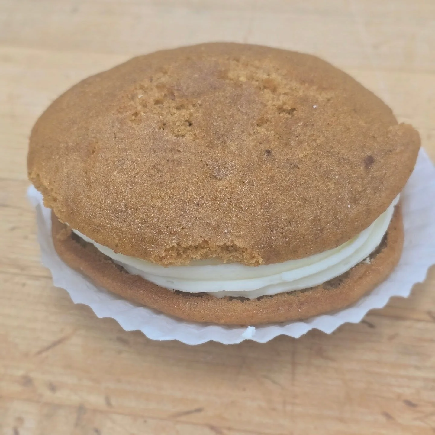 Pumpkin Cream Cheese Whoopie Pie!! #antoinespastryshop #bakery #bakerylife #bakerytiktok #whoopiepies #richthebaker #pumpkinspice #richthebaker
