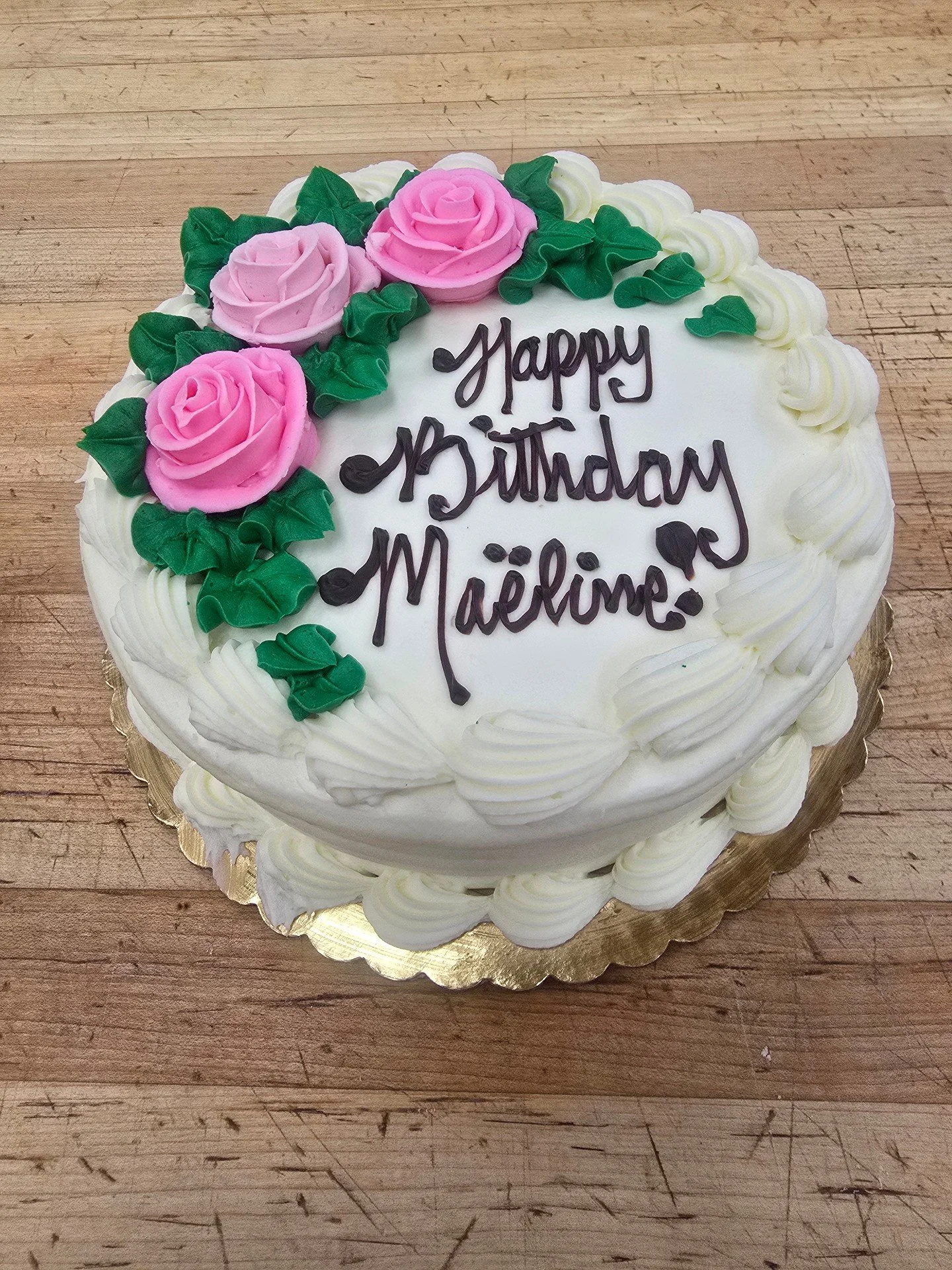 Happy Birthday Maeline! #antoinespastryshop #cake #cakes #vanillacake #roses #bakery #bakerylife #richthebaker