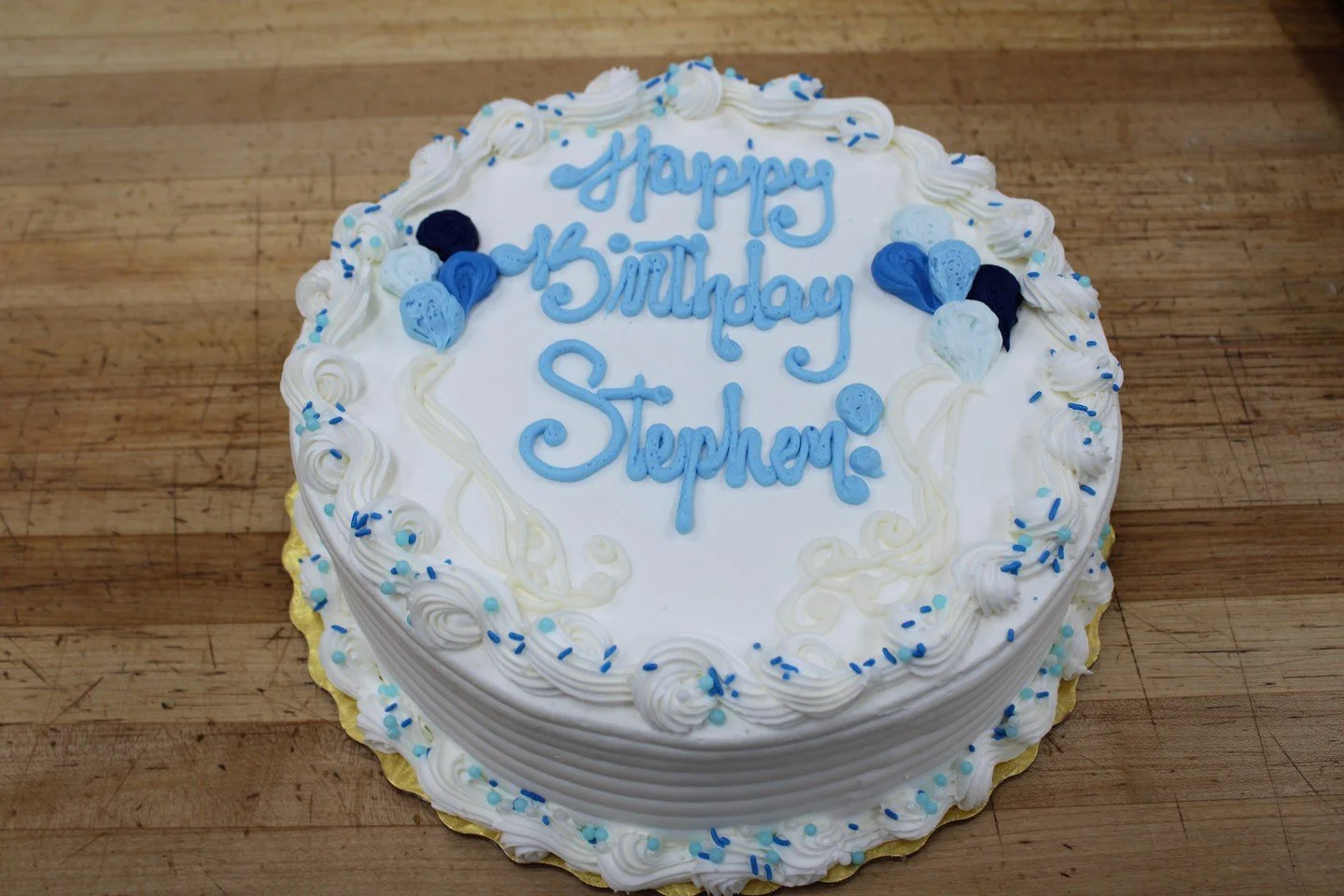 Happy Birthday Stephen! #antoinespastryshop #bakery #bakerylife #cakes #cake #chocolate #richthebaker #vanilla #happybirthday