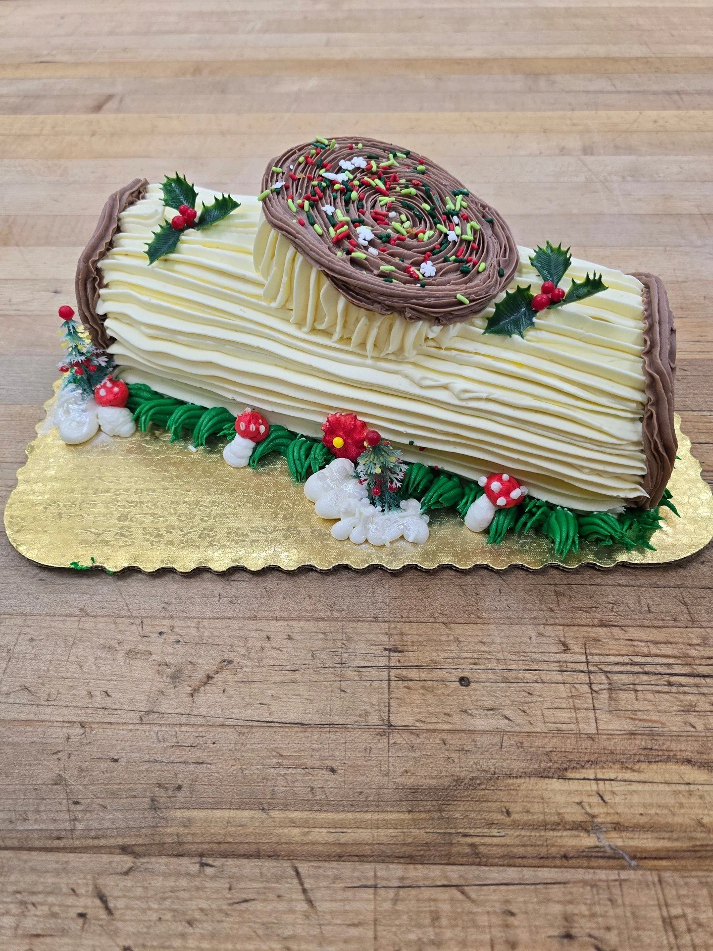 We Have Yule Logs for the season! Stop in today or call us at 617-527-6747 to order yourself one today!! #antoinespastryshop #bake #bakery #yulelog #christmas #holidays #richthebaker #vanilla #chocolate #happynewyear