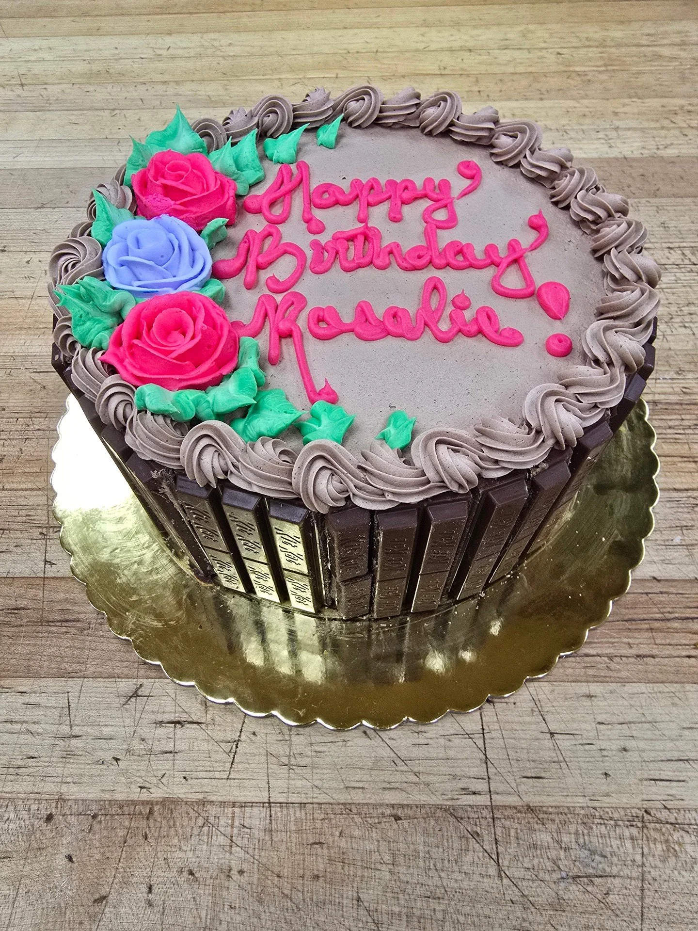Happy Birthday Rosalie! #antoinespastryshop #bake #bakery #kitkatcake #kitkat #happybirthday #richthebaker #candy #chocolate #frosting #chocolatefrosting #specialorder