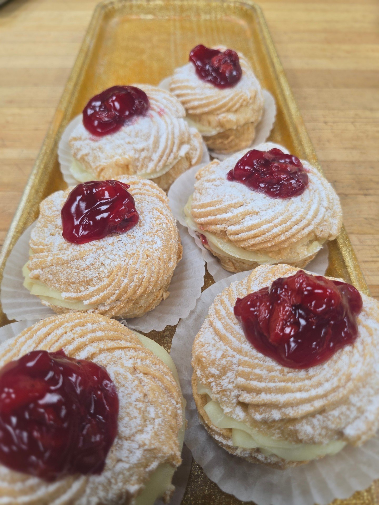 Good Afternoon!! We have Zeppole! Stop in and get yours with your favorite filling today! #antoinespastryshop #zeppole #pastry #italian #custard #richthebaker #bakery #baker #stjosephsday