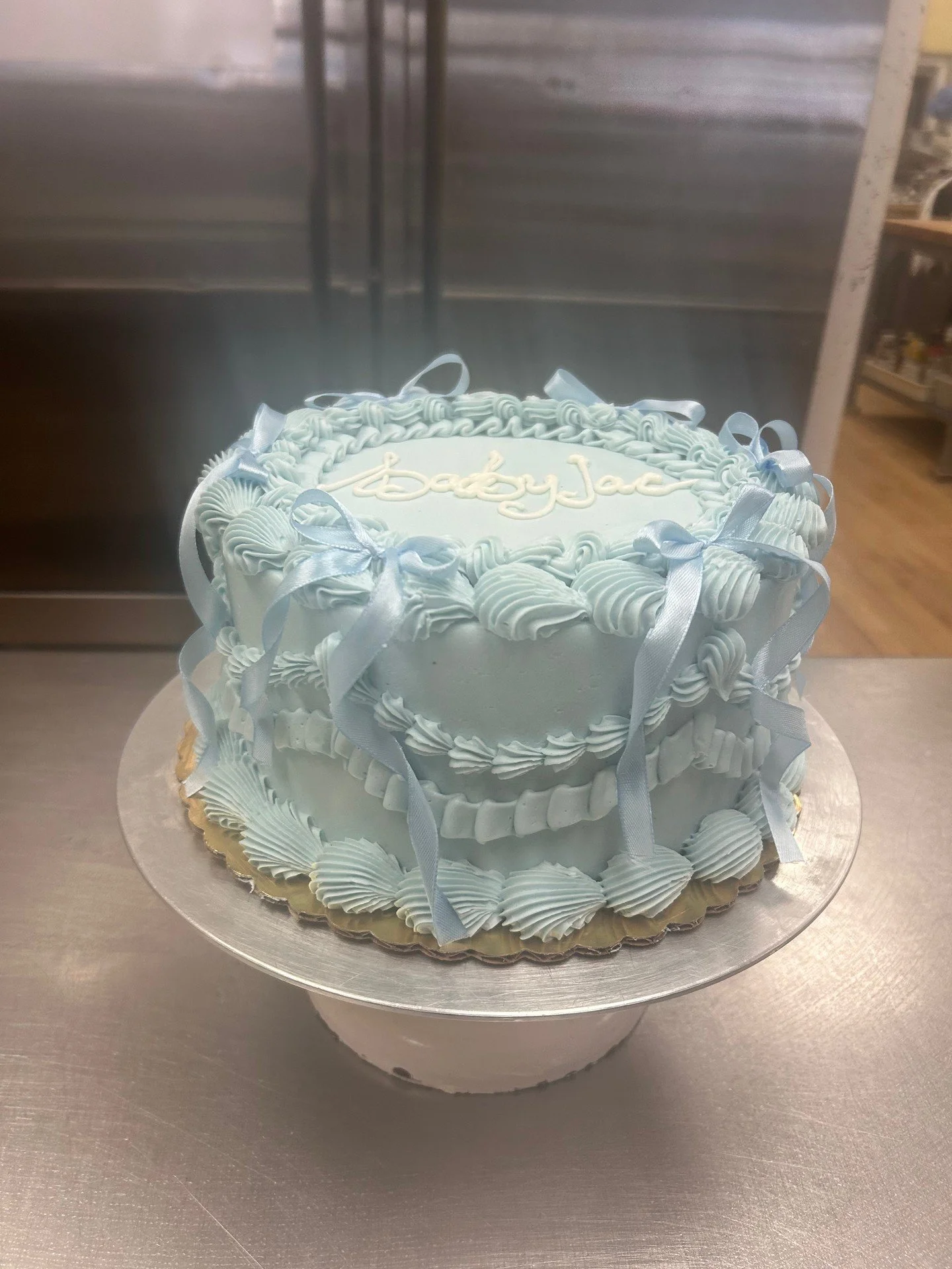 👶🍼🚼 #antoinespastryshop #babyblue #cake #customcake #richthebaker #cakedecoration #babyshower