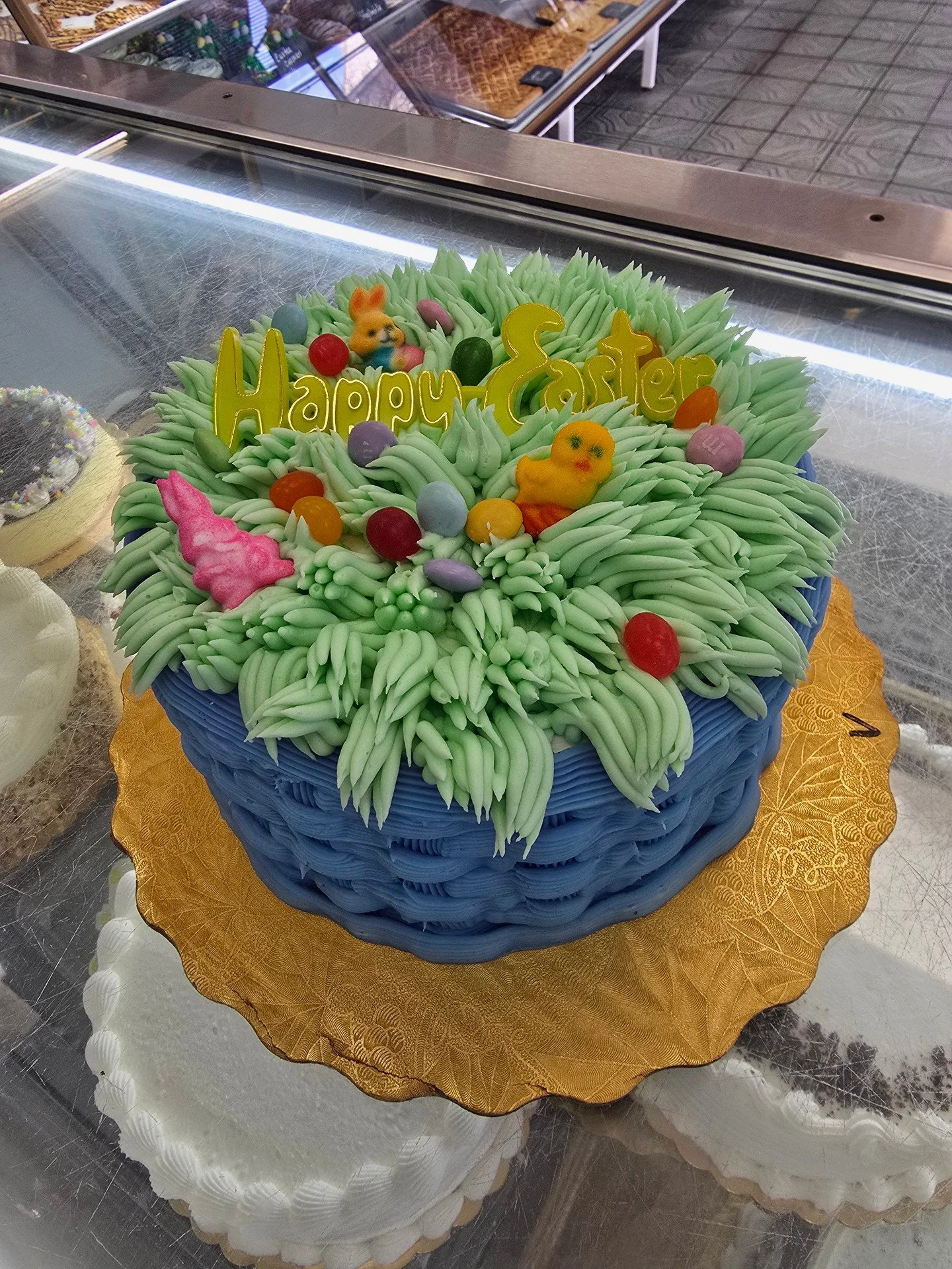 Happy Wednesday!! We have our Easter Basket cakes!! We have them in Vanilla and Chocolate!! Stop in today or order your own basket cake today!! #antoinespastryshop #easter #bunnie #eggs #spring #holiday #cake #cakes #richthebaker