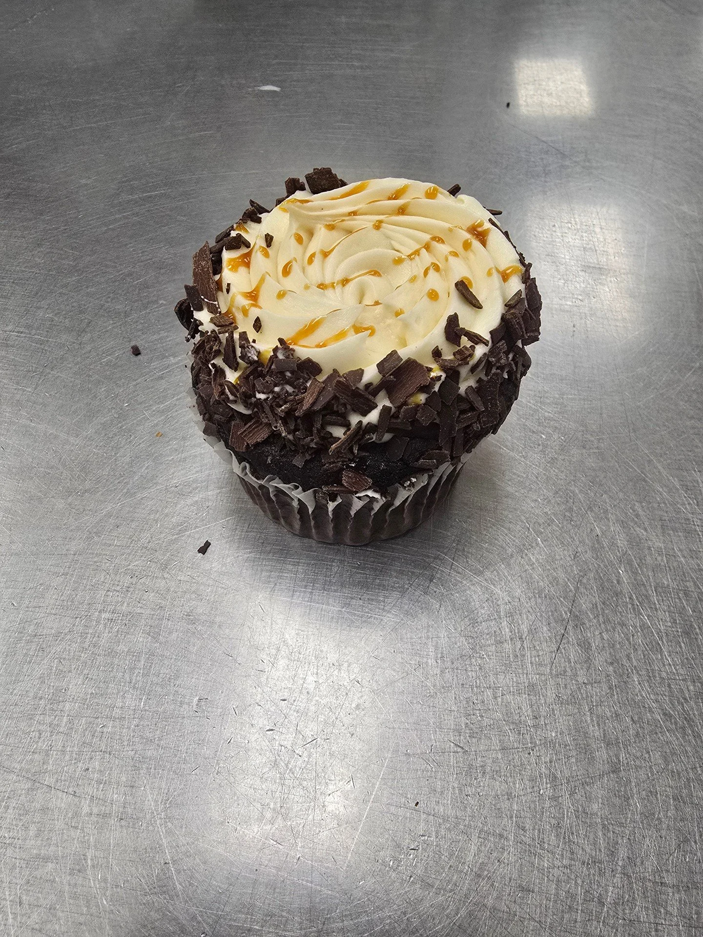 Happy Thursday!! We have new cupcakes in stock! We have Chocolate Bailey's and Raspberry Lemon! Stop in today to get yours today!! #antoinespastryshop #cupcake #cupcakes #richthebaker #cakedecoration #lemon #raspberry #vanilla #chocolate
