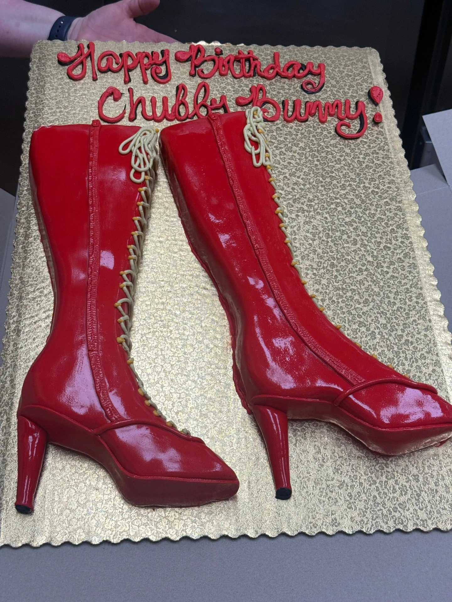 Happy Birthday Chubby Bunny! #antoinespastryshop #cake #cakes #specialorder #richthebaker #happybirthday #vanilla