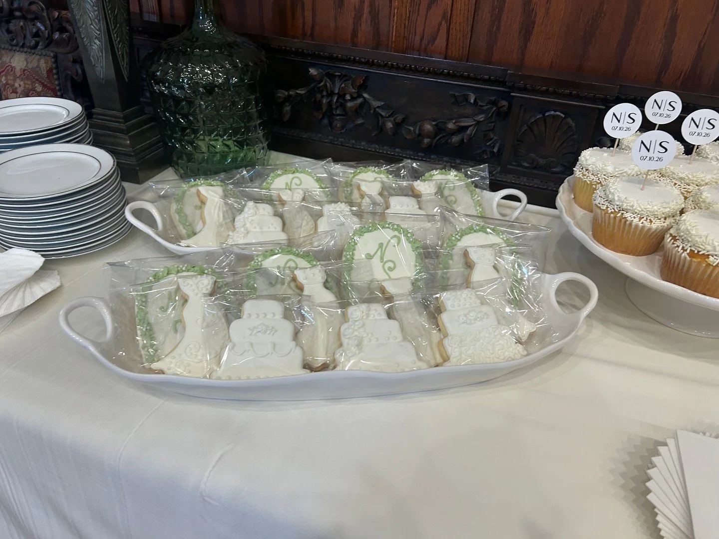 Congratulations Nicole and Sam! #antoinespastryshop #bridalshower #wedding #events #custom #cookies #donuts #cupcake #richthebaker #royalicing #2026wedding