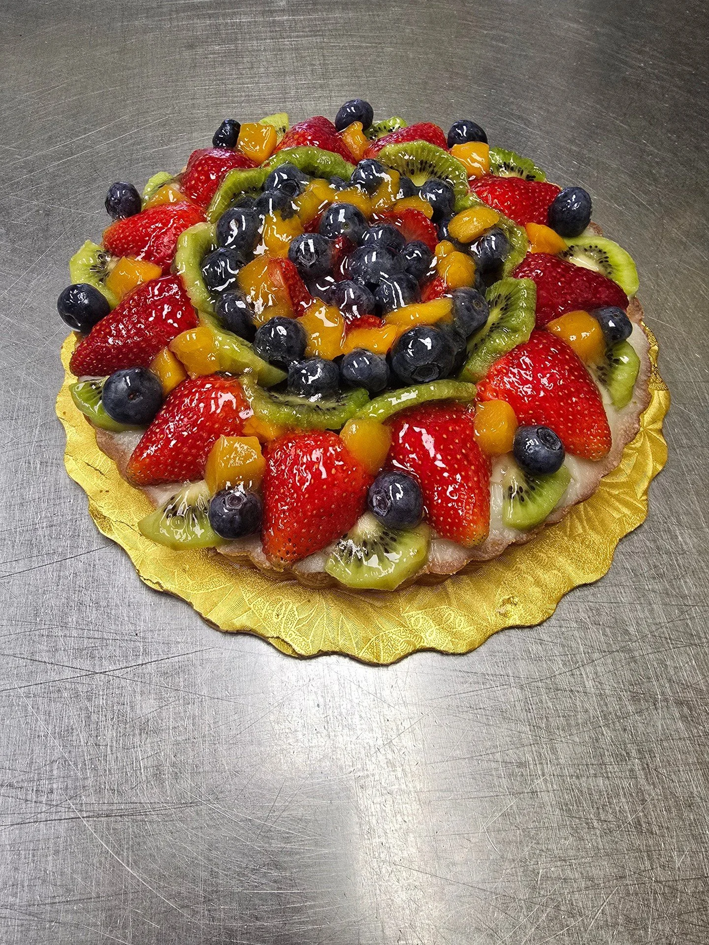 Fresh Fruit Tart!! #antoinespastryshop #fruittart #custard #freshfruit #richthebaker