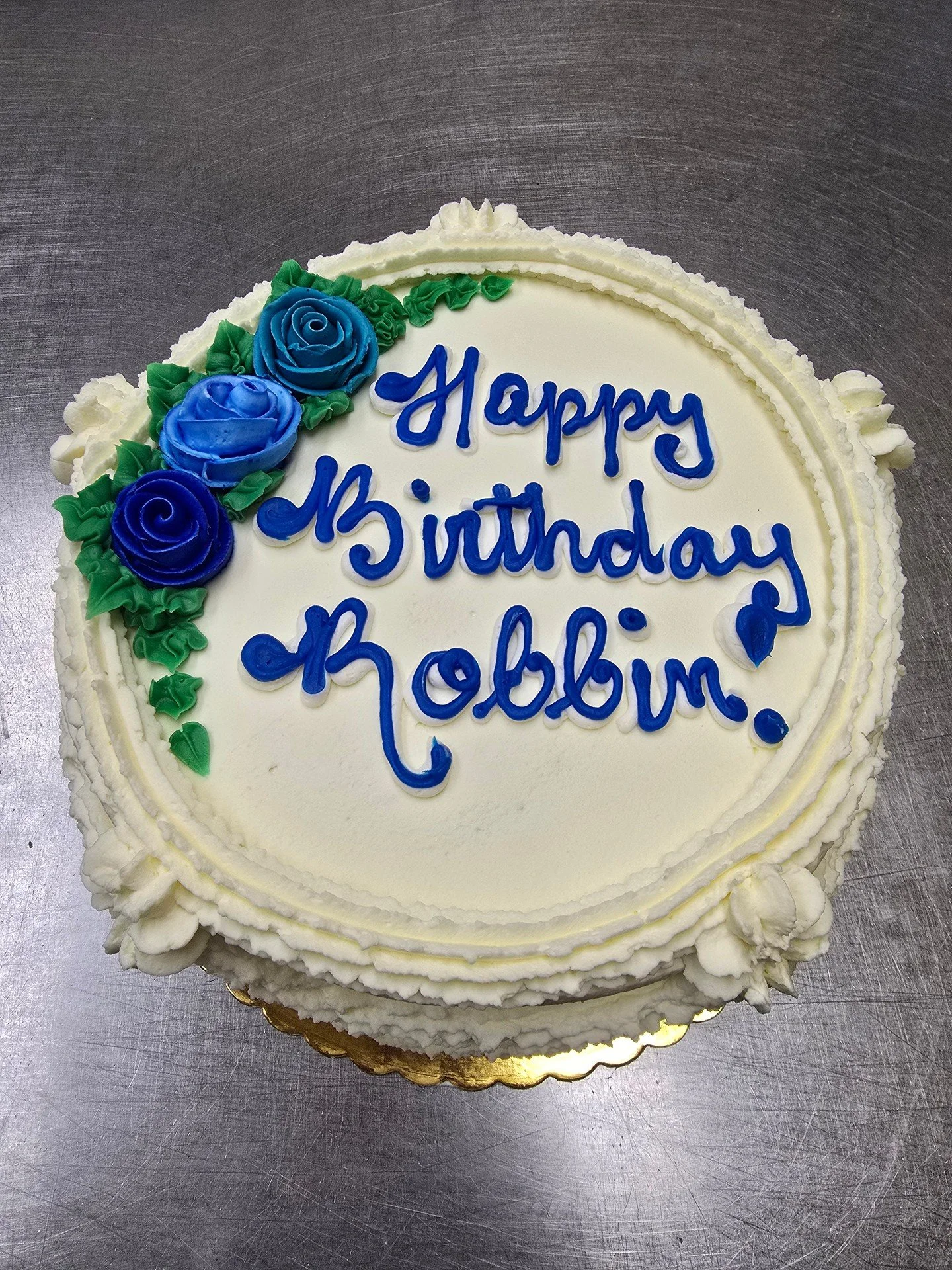Happy Birthday Robbin! #antoinespastryshop #cake #cakes #vanilla #chocolate #frosting #richthebaker #happybirthday #whipcreamstrawberry