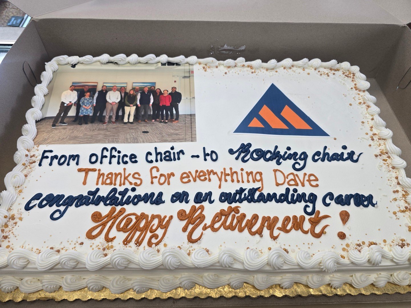 From office chair to rocking chair! Thanks for everything Dave and congratulations on an outstanding career and Happy Retirement! #antoinespastryshop #cake #cakes #middlesexsavingsbank #customcake #richthebaker #smallbusiness #msb #localbanking @midd