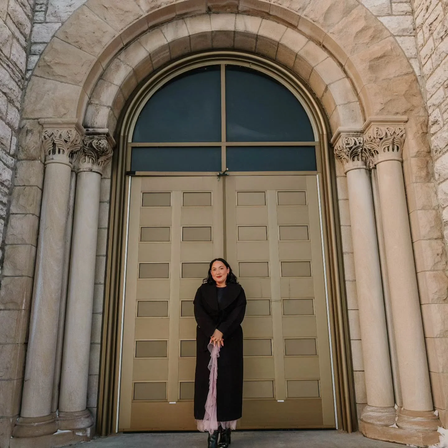 Hey guys!

In case you haven't heard, this Sunday, April 19th, I'll be in Little Current at the Manitoulin Hotel &amp; Conference Centre doing a group Medium Reading event!

This is where I connect to loved ones for random audience members and delive