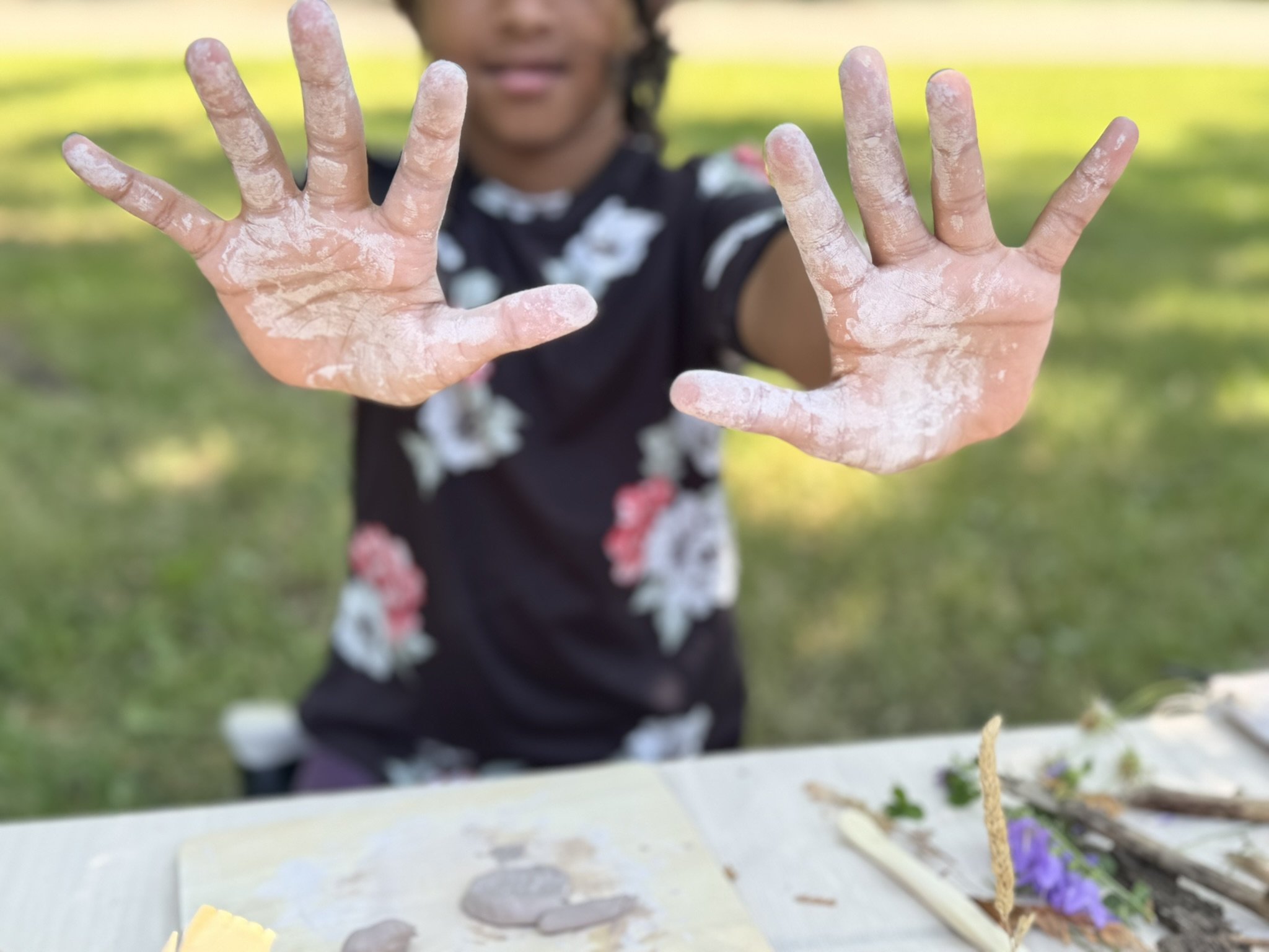 Messy hands, happy brain — clay play powers creativity! 🧠🎨