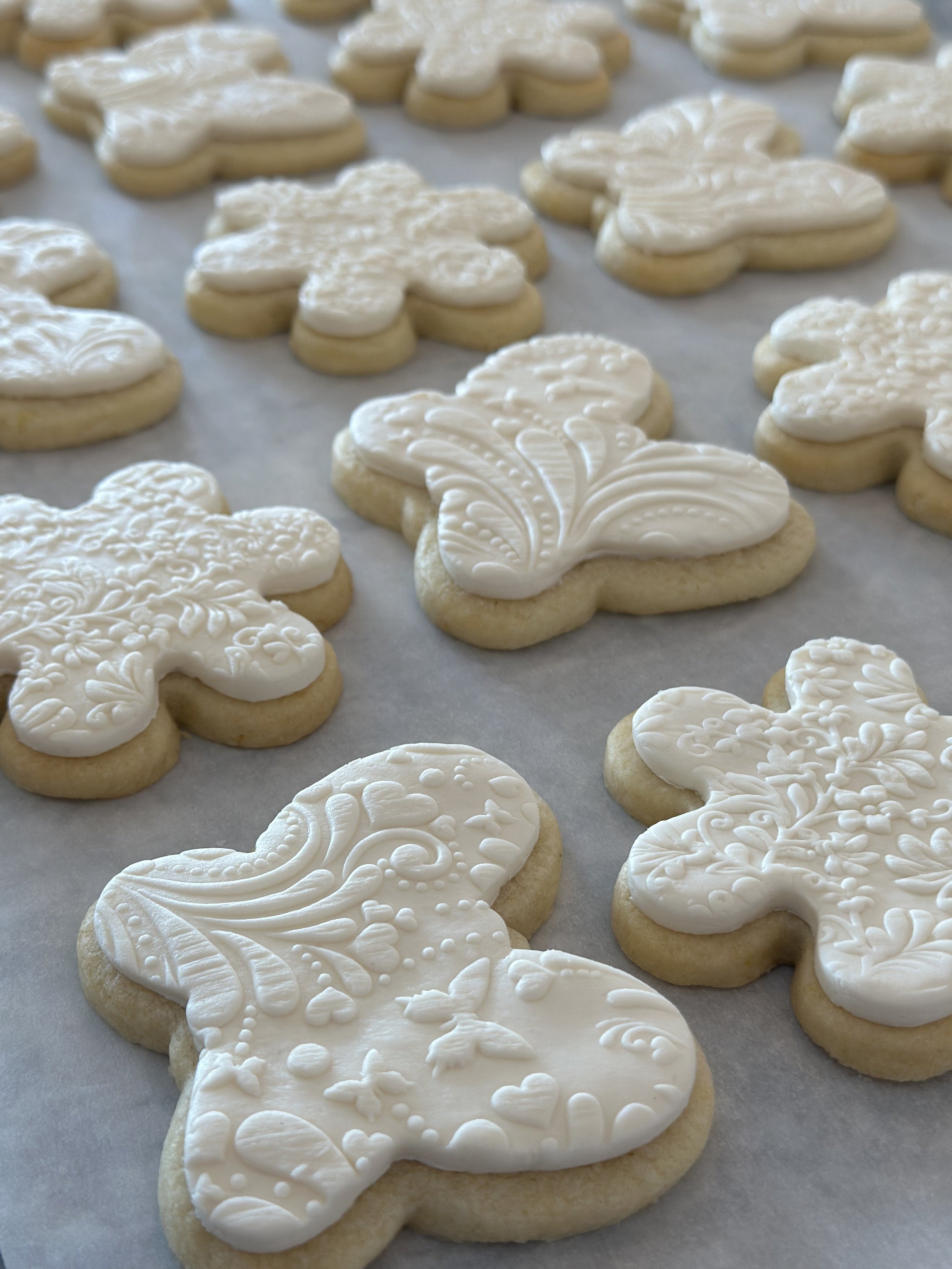 rolled buttercream 1.jpeg