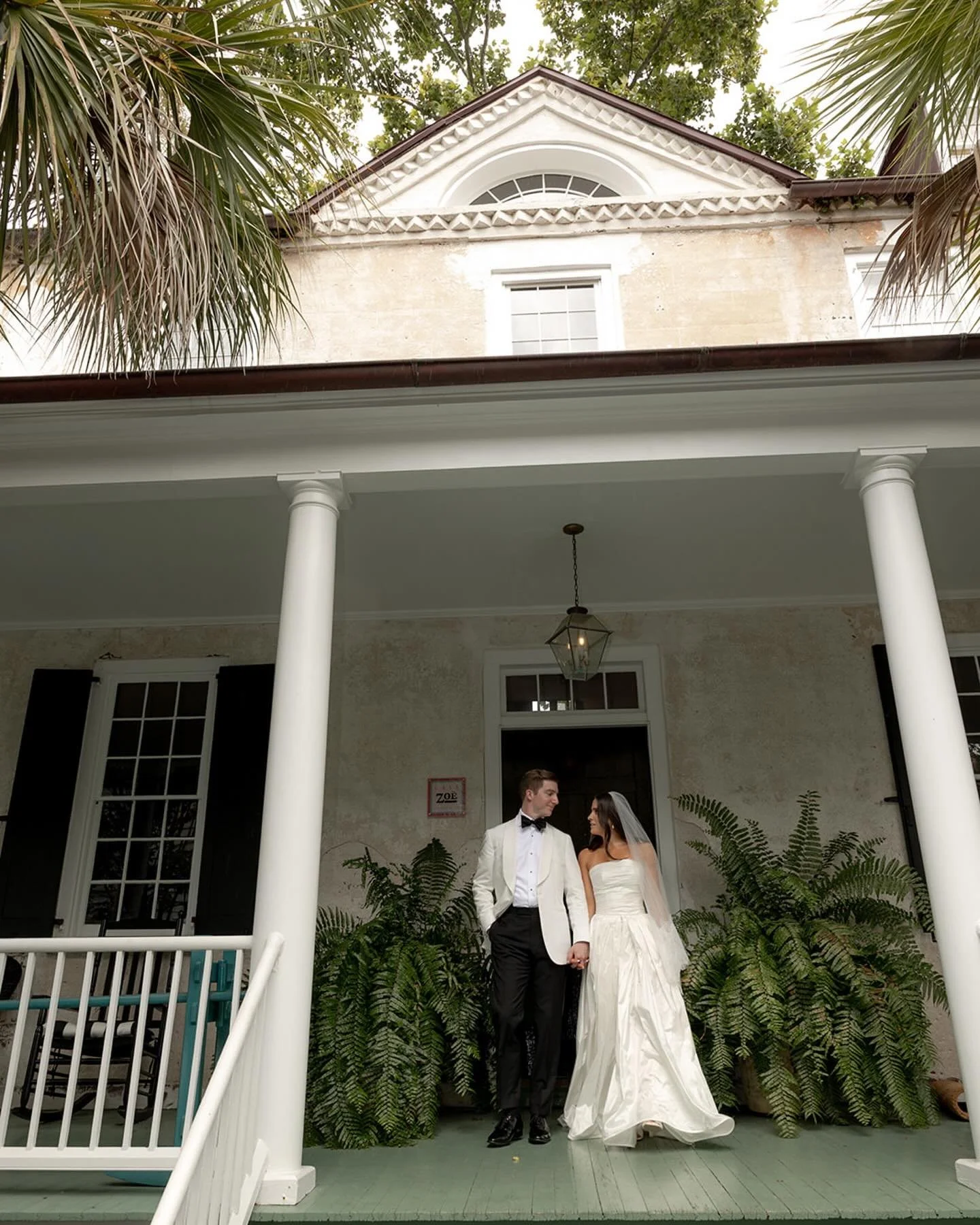 Wedding Weekend Recap (part two) &mdash; the Airbnb 🌴

We booked this Charleston @airbnb back in December, &amp; I instantly felt a new wave of excitement. We found the missing piece&mdash;a real life example of exactly how I pictured the wedding we
