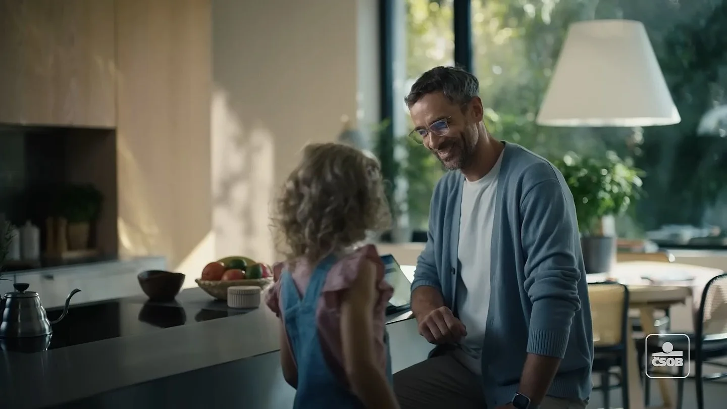 Role: editing, grading
Client: @csob_sk 
Agency: @mullenloweggk 
Production: @mullenloweggk