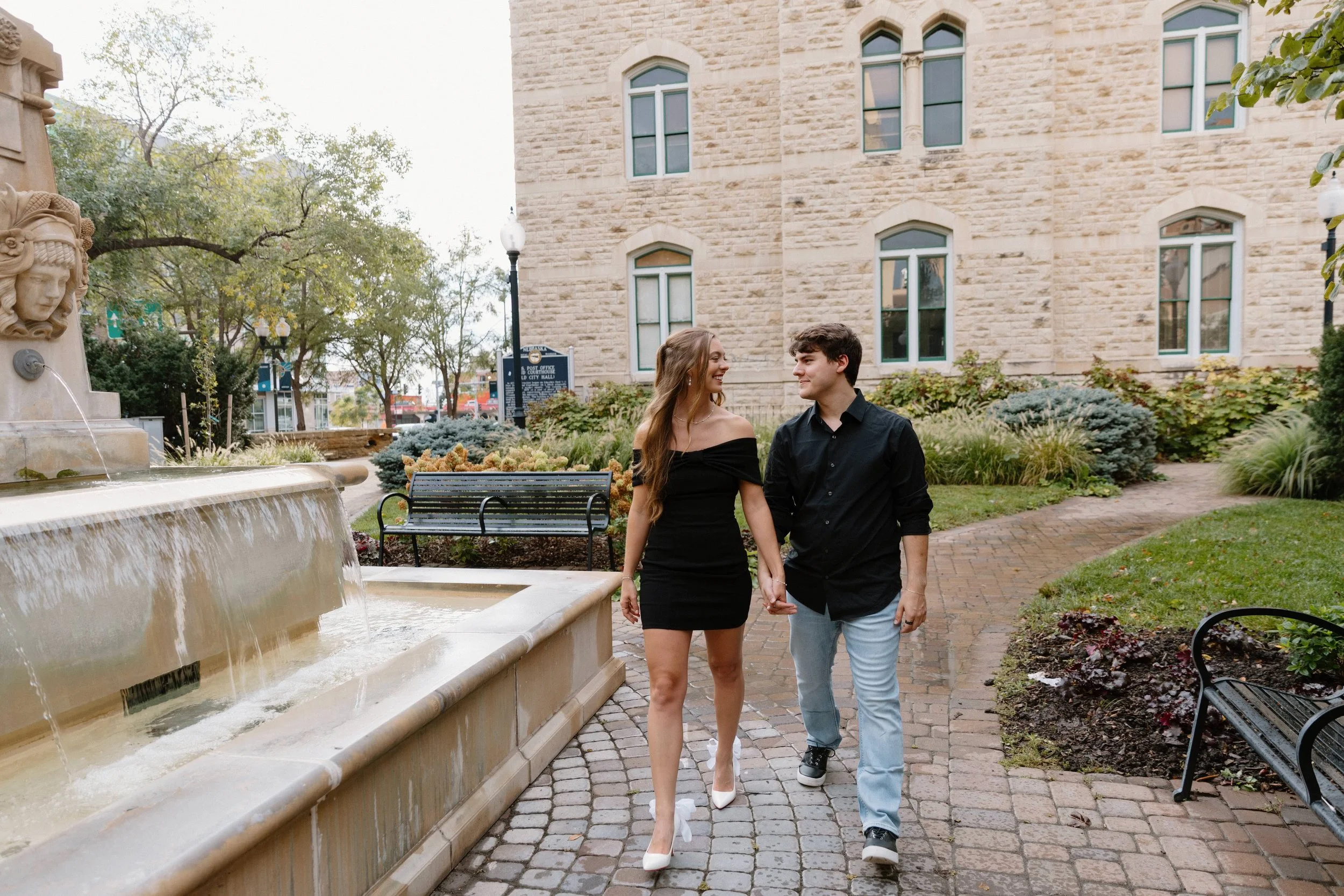 downtown lincoln engagement photosdowntown lincoln engagement photos