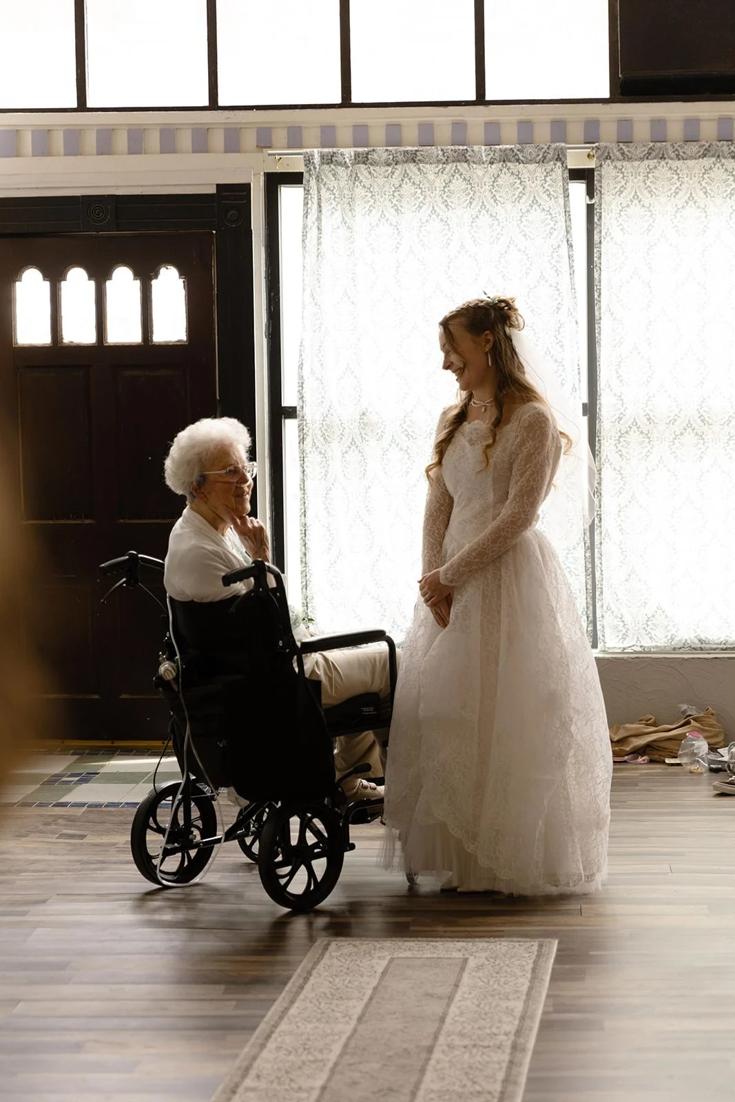 omaha micro wedding at 40th street theater16.jpg