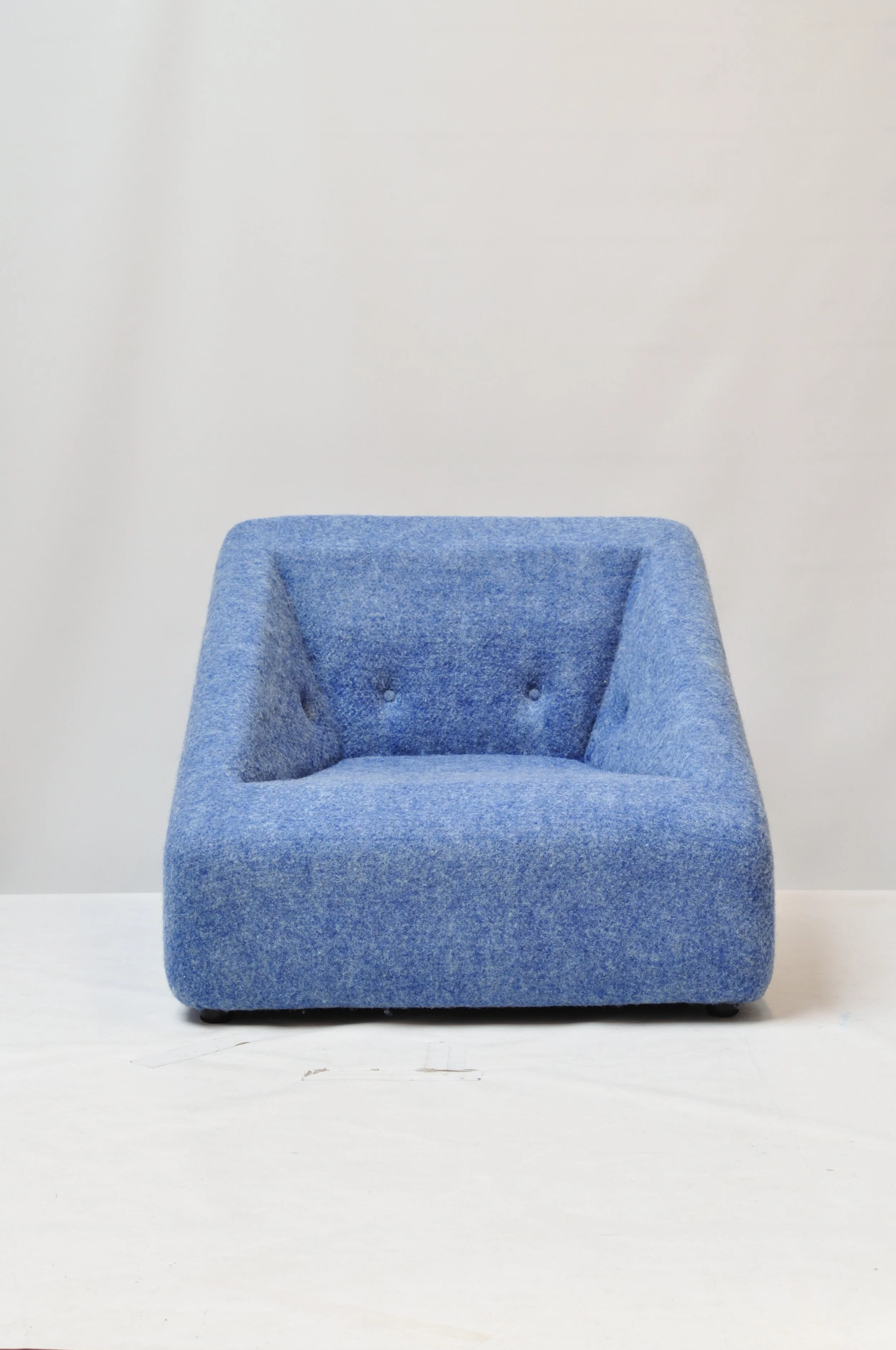  Fauteuil in ādara® Felt: eindeloos rekbaar