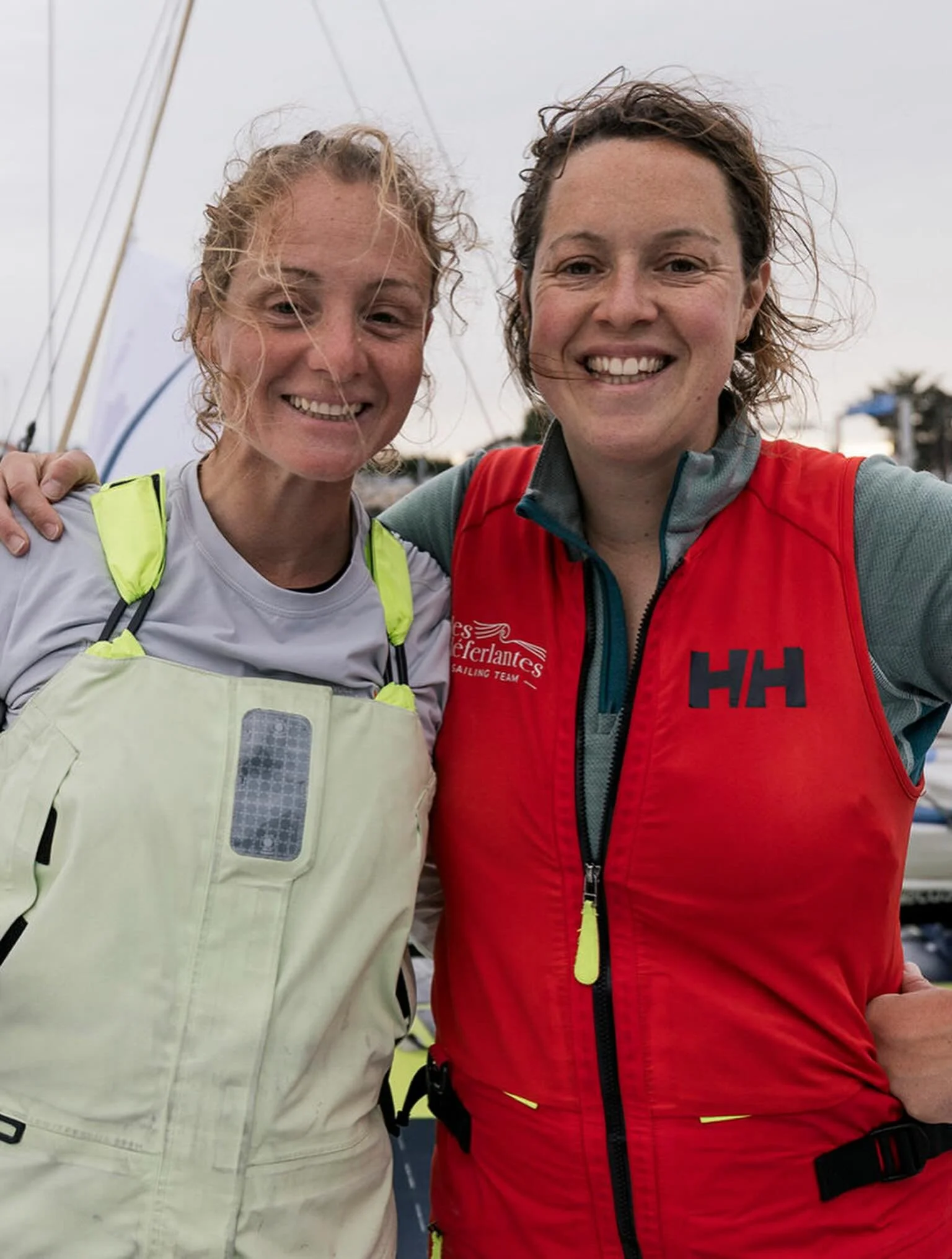 Une belle @cic_normandy_channel_race 🌊

Trop bonne course, fatiguant mais vraiment top on s&rsquo;est bien entendues, bon &eacute;quipage, belles vitesses sur le bateau et puis on &eacute;tait au contact tout du long avec les autres. On n&rsquo;a ri