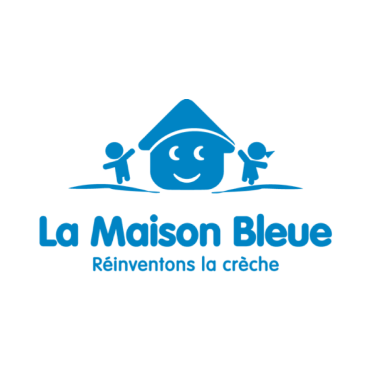 Logo bleu représentant une maison avec un visage souriant, deux enfants qui s'envolent de chaque côté, et le texte "La Maison Bleue" avec le slogan "Réinventons la crèche".