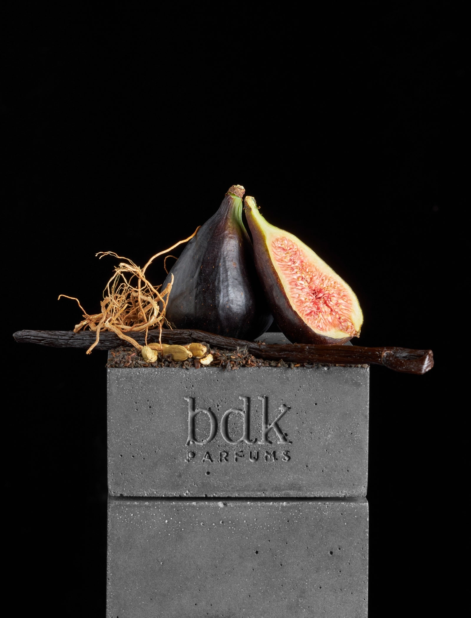 Parfums-GrisCharnelExtrait_5-Moo.png