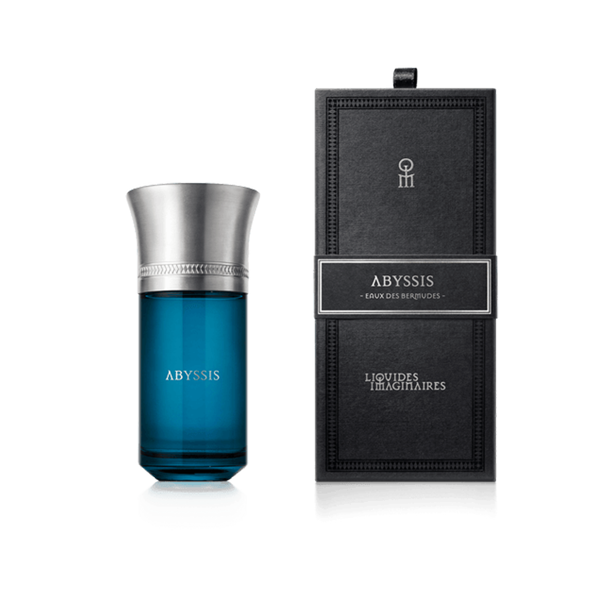 Frasco de perfume con etiqueta que dice 'Bois d'Argent' de Christian Dior, de color líquido amarillo. fondo gris claro.