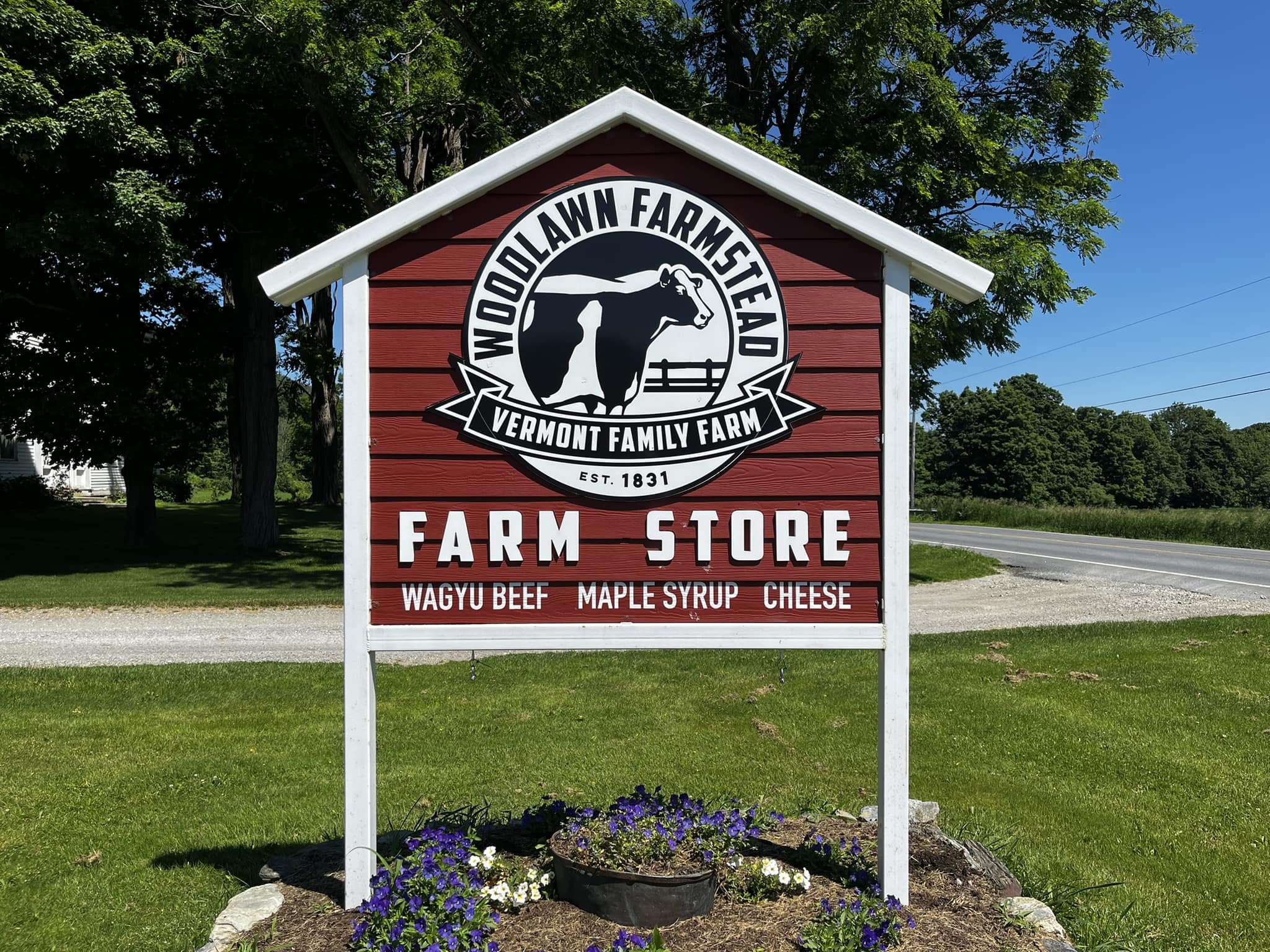 Guess who&rsquo;s going to be back at the JK Adams farm stand tomorrow morning at 10 AM with a fresh restock of Wagyu beef from our herd raised right here in the Mettawee Valley, Woodlawn Creamery&rsquo;s Pawlet and Southwind cheeses (made with our d