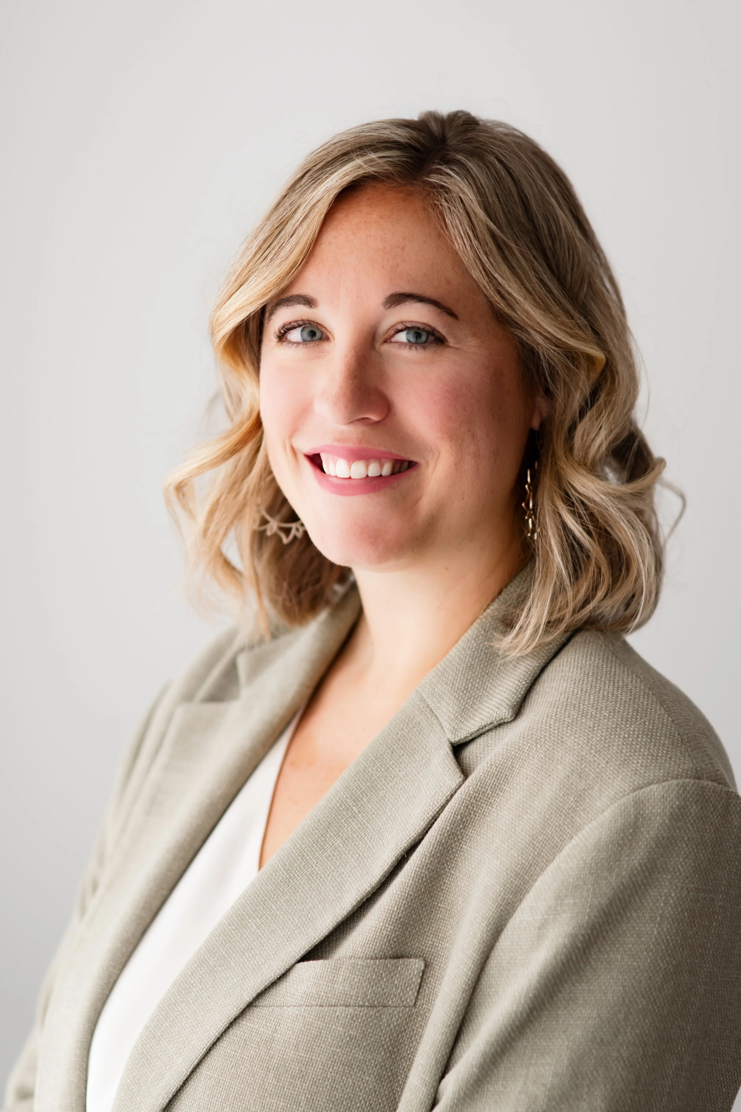 an image of Samantha Smith smiling at the camera