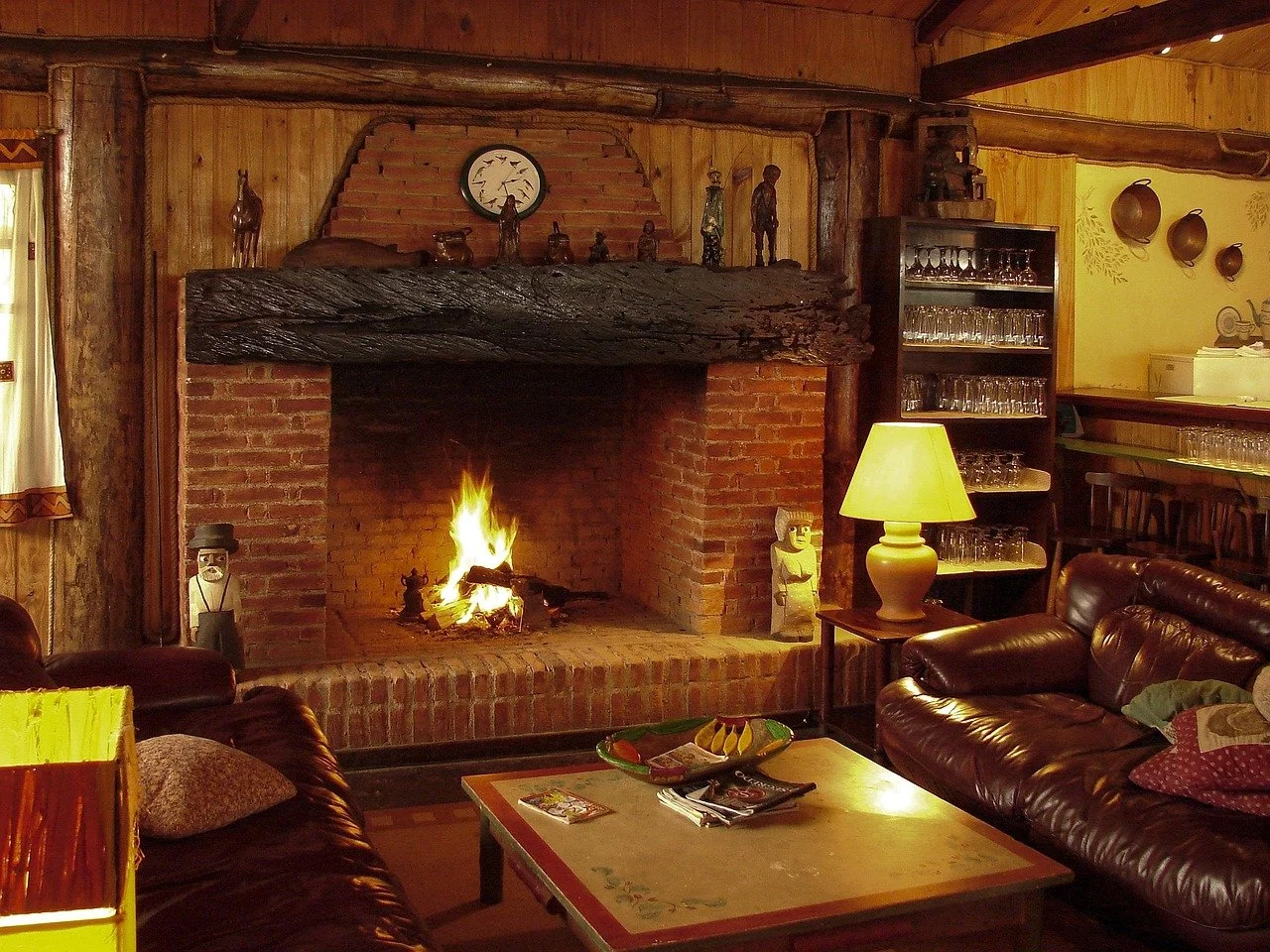 fireplace-1741208_1280.jpg