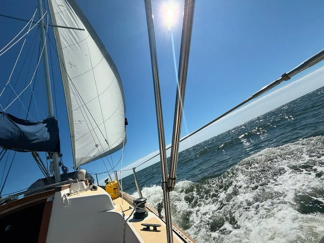 What an incredible first charter season filled with unforgettable weather, steady winds, and truly amazing people. Meeting guests from near and far and sharing time on the water with you all has been such a gift. The local support and the love from v