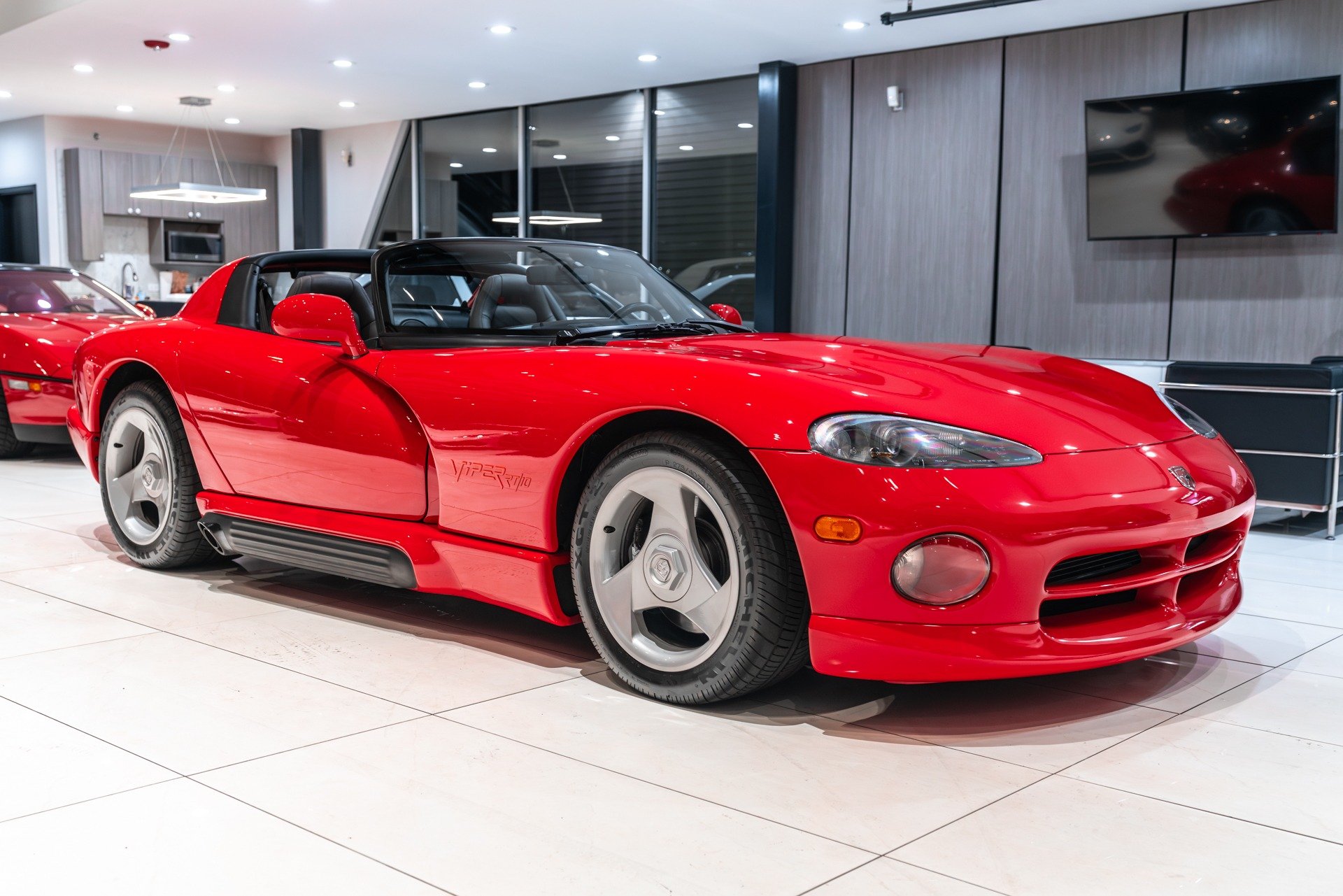 Used-1993-Dodge-Viper-RT10-Convertible-Collector-Condition!-6-Speed-Manual!-Only-1923-Miles!-1713982342.jpg