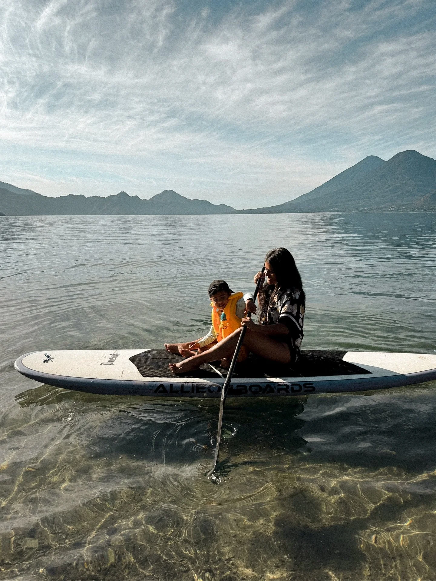 Los viajes siempre me hacen reflexionar y abrir m&aacute;s el coraz&oacute;n. Esta escapada al lago fue medicina para el alma. ❤️

Cuando nos atrevemos a salir de la zona de confort, descubrimos que la verdadera comodidad nace al saber que podemos so