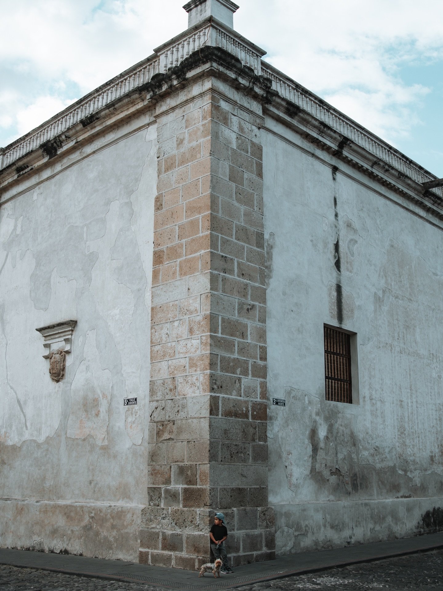 Llegaste a ense&ntilde;arme que el amor requiere de acciones.
 Que el amor verdadero no se queda en palabras, se demuestra en lo cotidiano, en la presencia, en el cuidado y en esos actos de servicio que nutren.

Que amar tambi&eacute;n es un esfuerzo