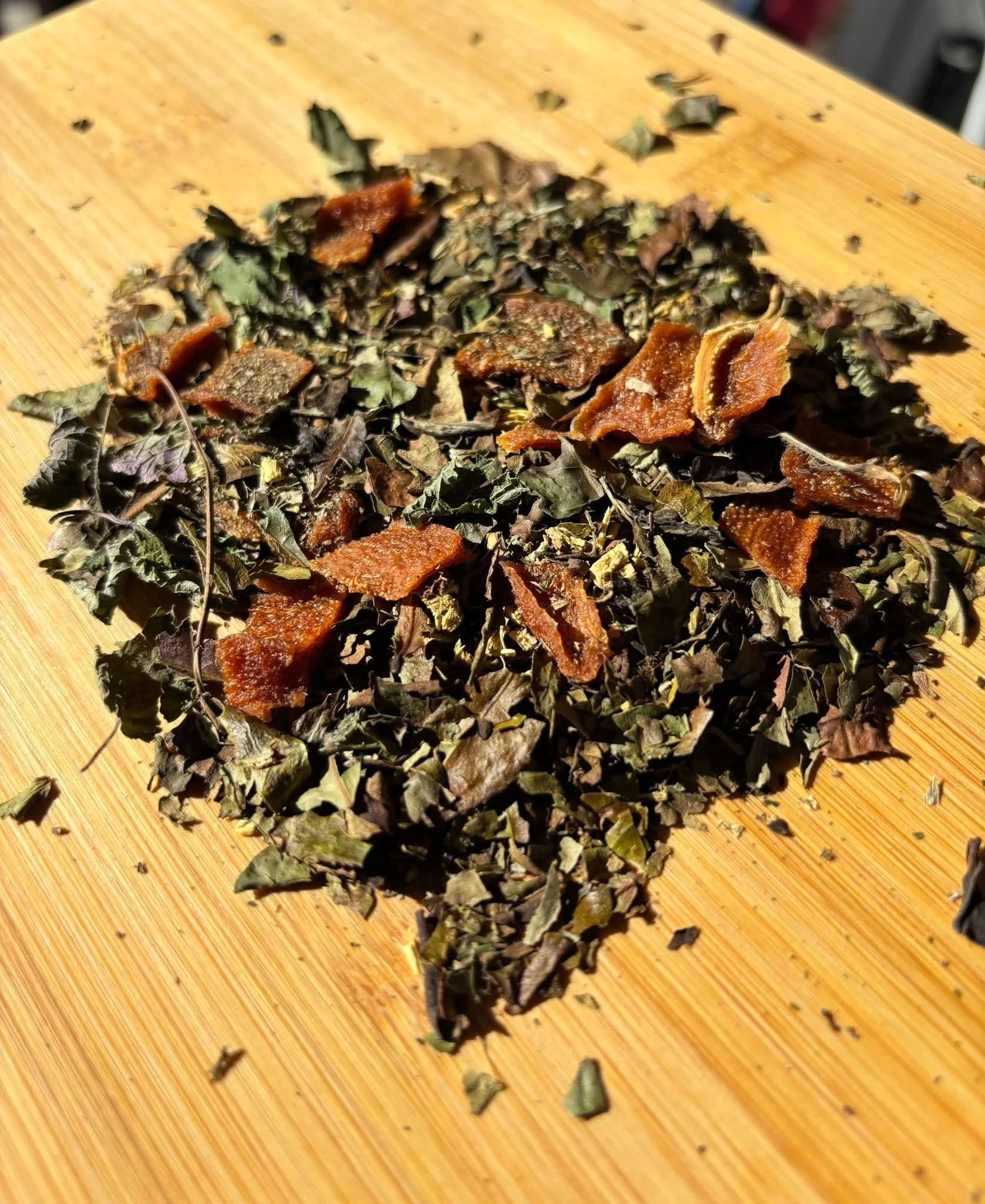 Pear white loose leaf tea is a light and delicate tea. It is perfect for an afternoon refresh or to just enjoy a yummy cup of tea. Handcrafted and made to order.