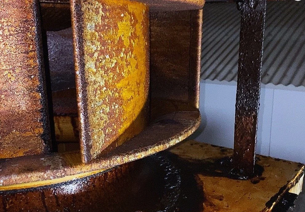 Kitchen Exhaust Fan covered in grease and oil